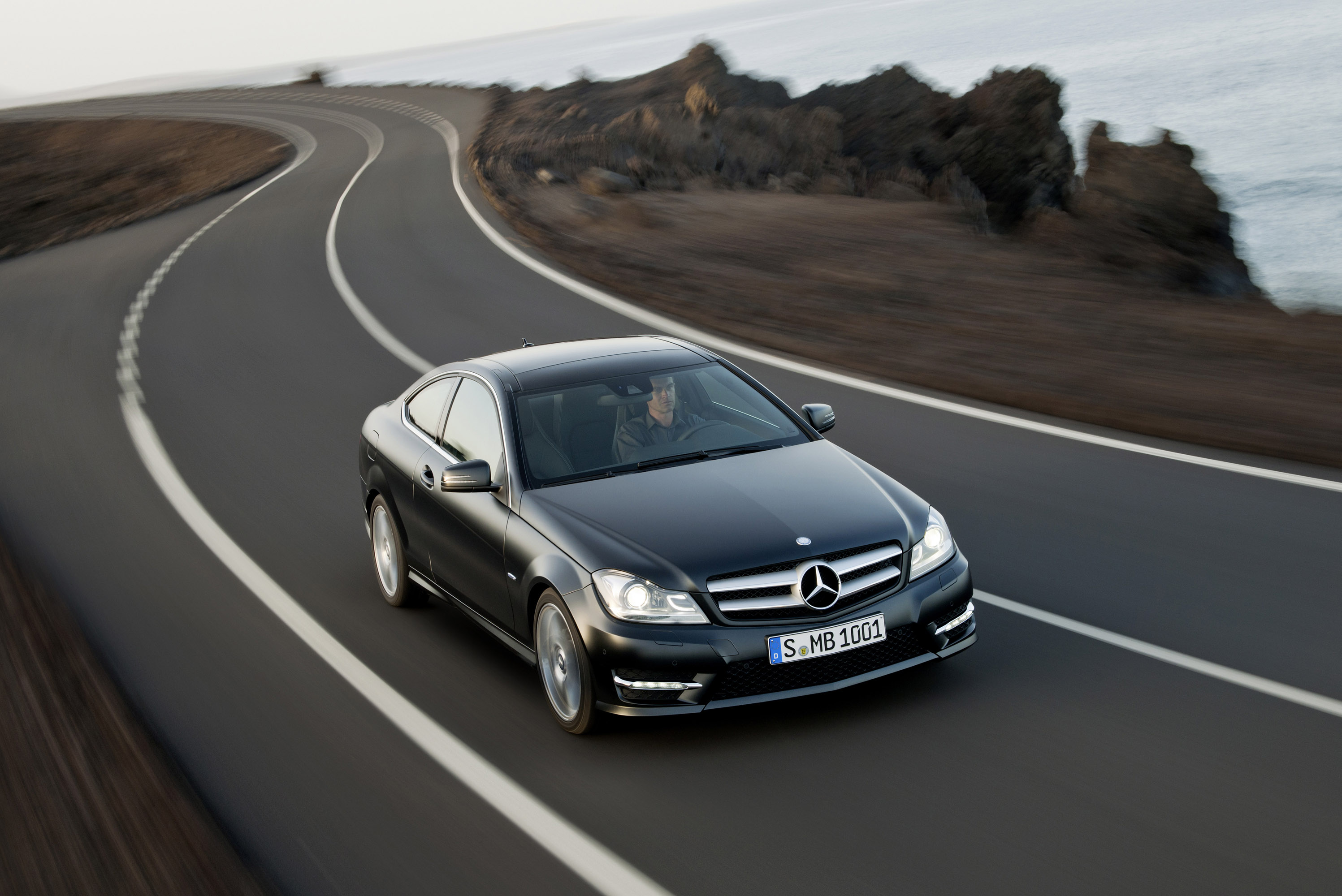 Mercedes-Benz C-Class Coupe photo #26