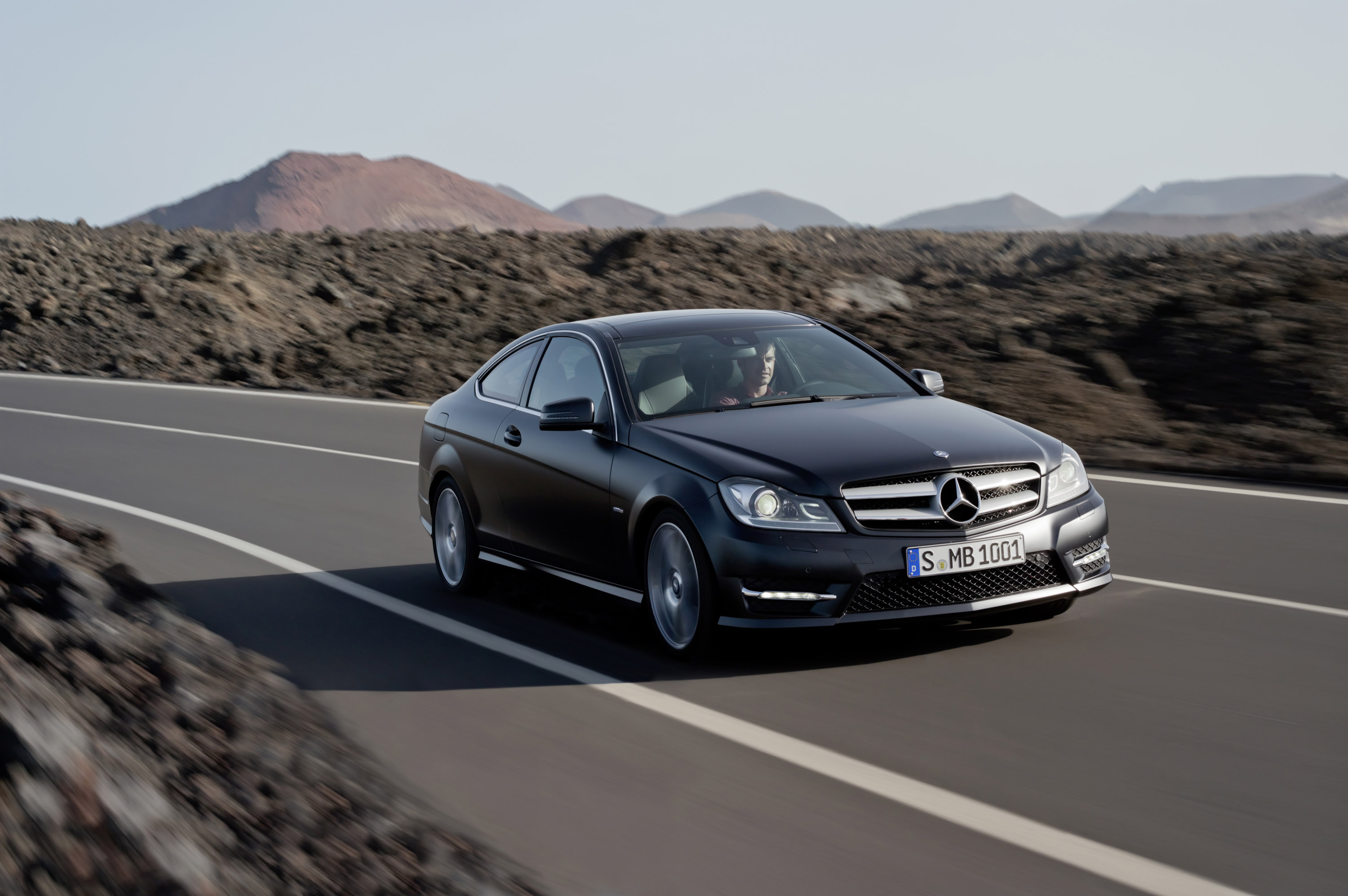 Mercedes-Benz C-Class Coupe photo #28