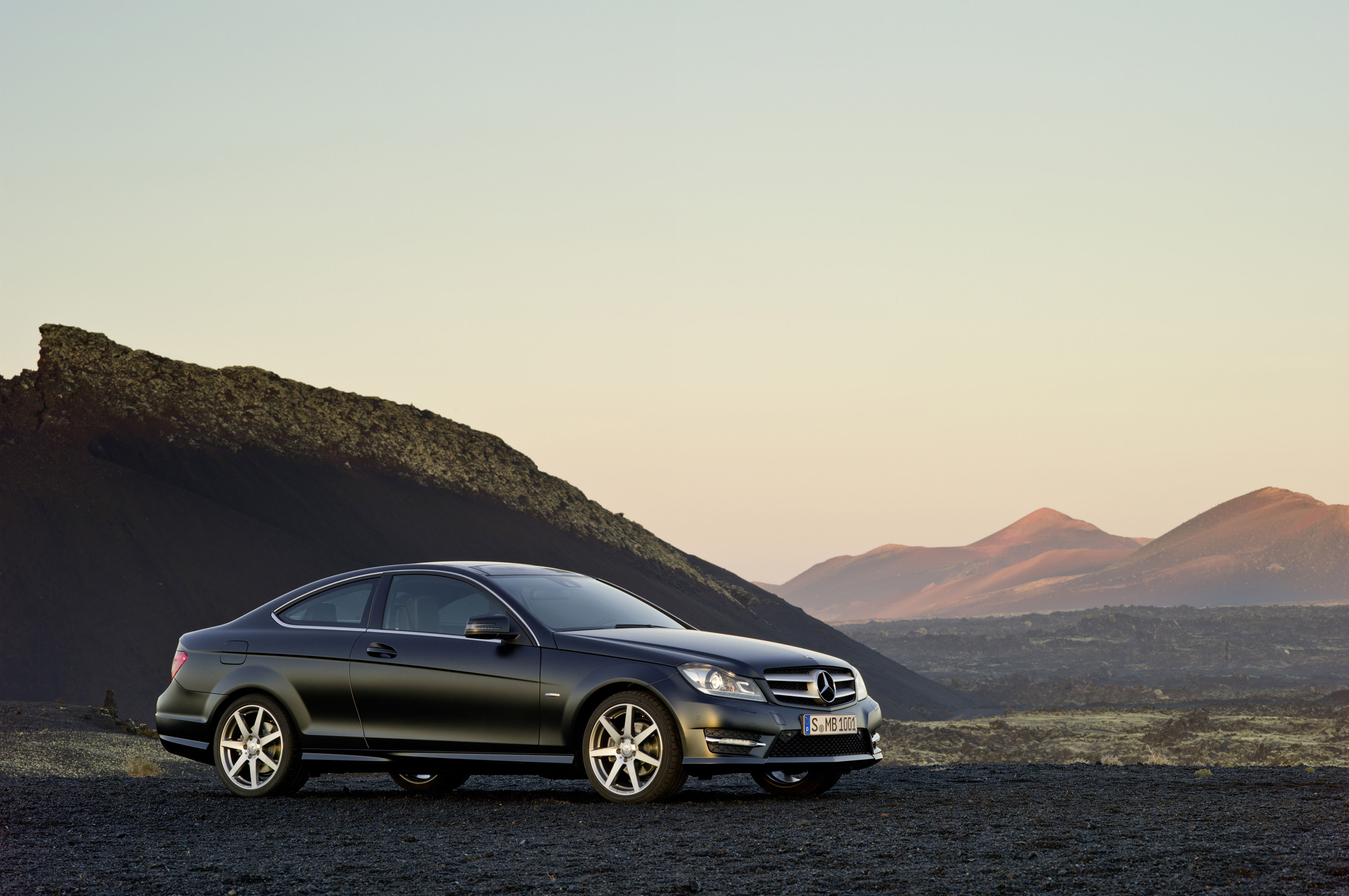 Mercedes-Benz C-Class Coupe photo #33