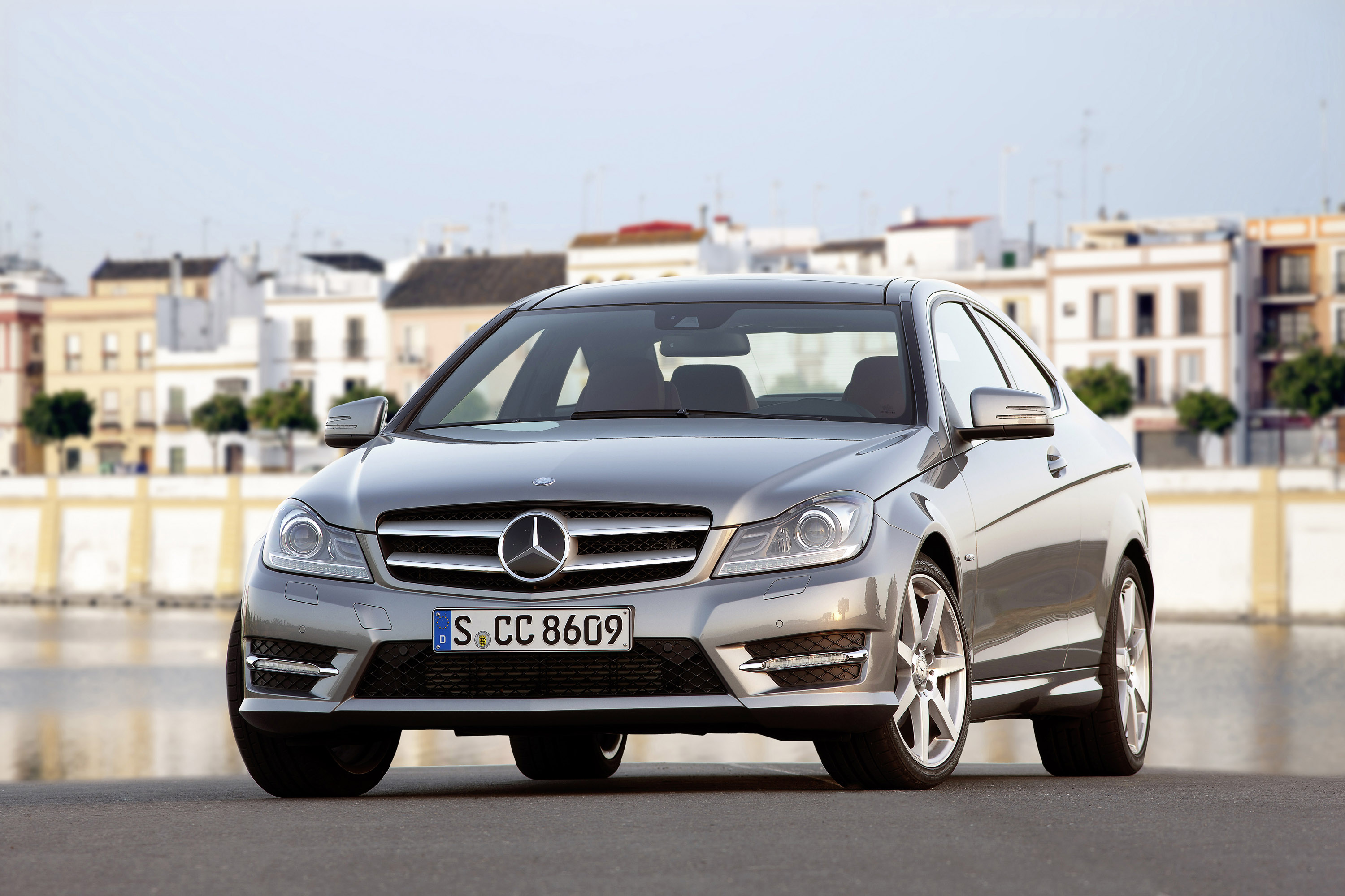 Mercedes-Benz C-Class Coupe photo #37