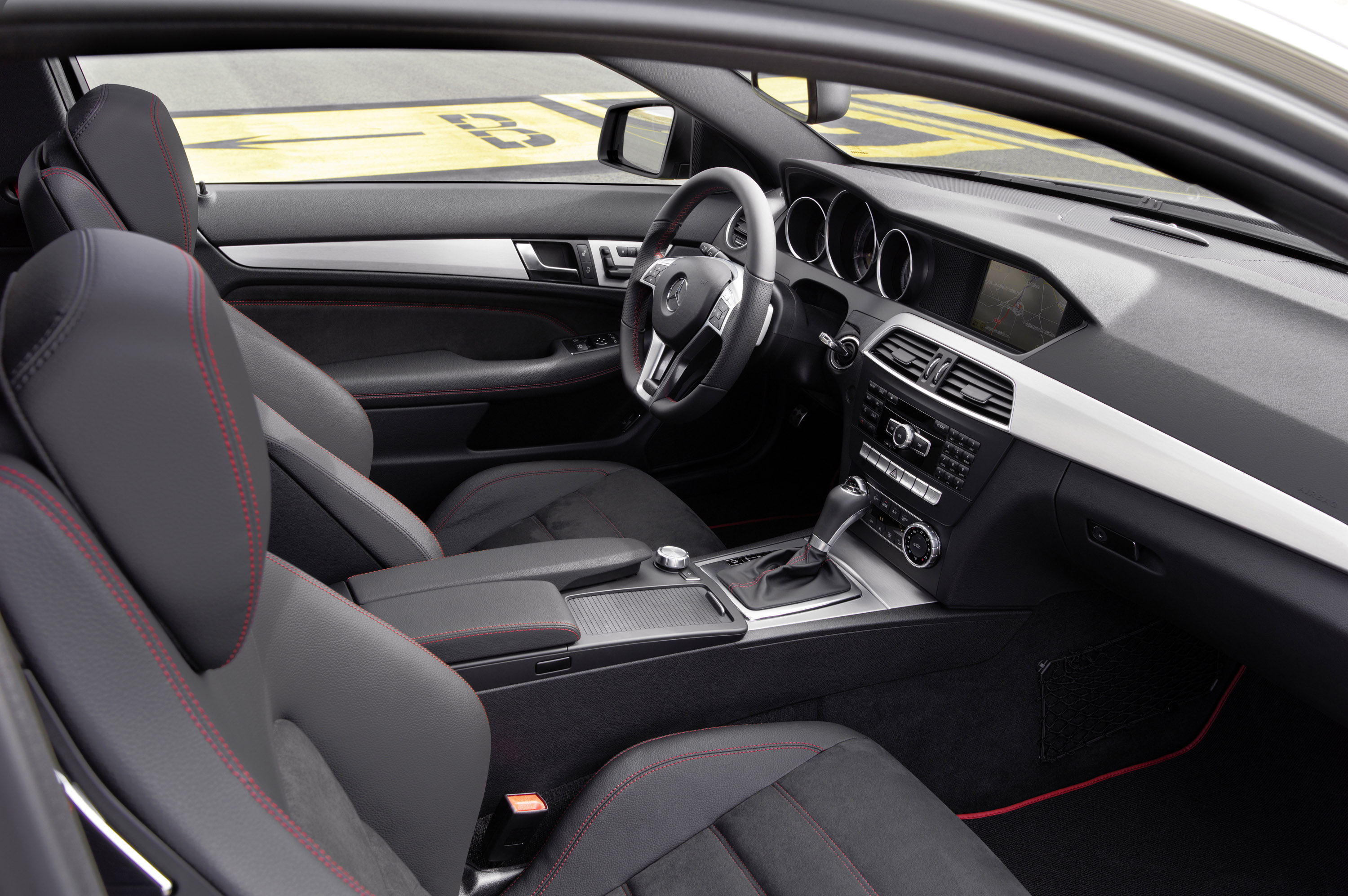 Mercedes-Benz C-Class Coupe photo #53