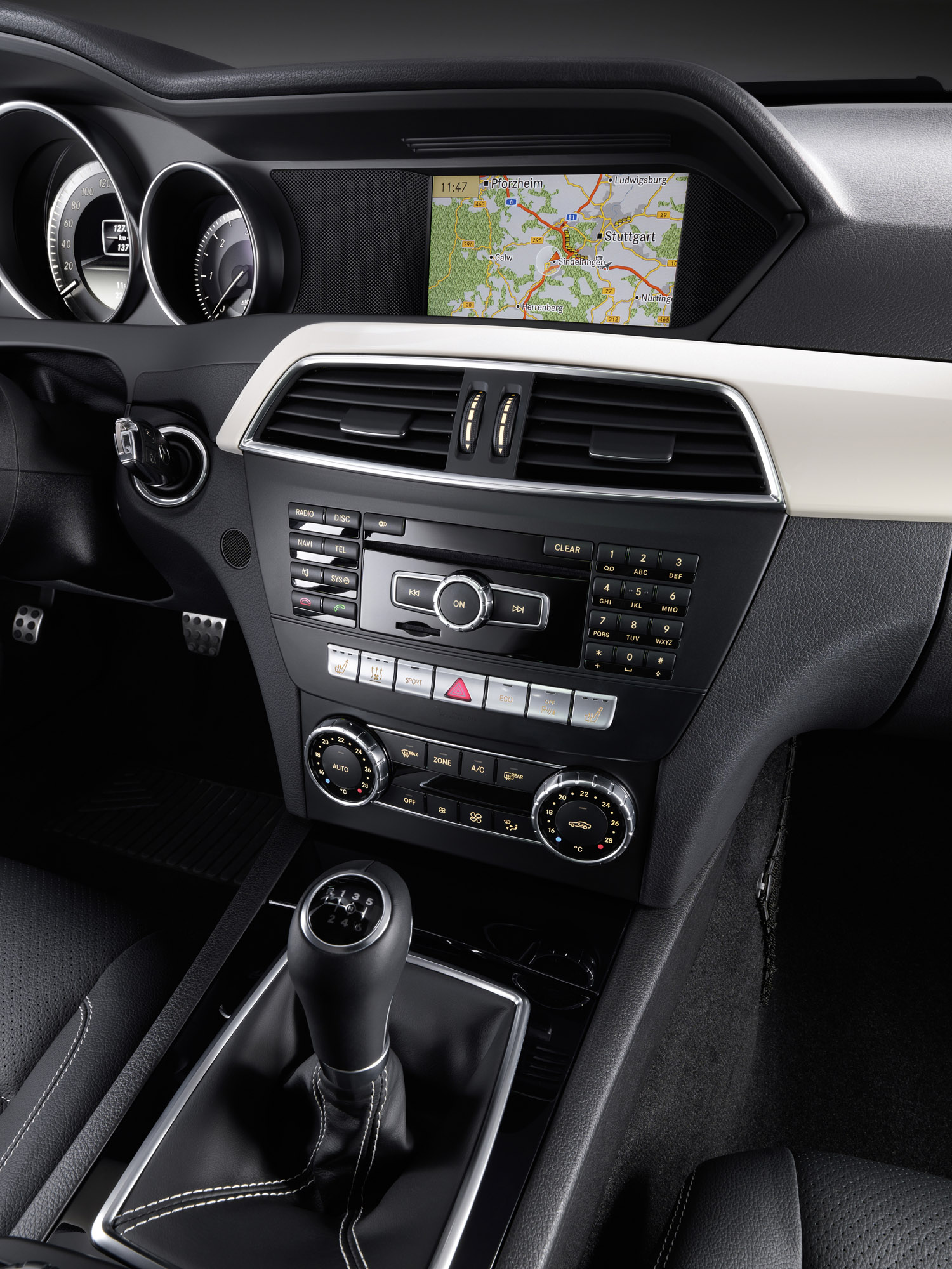Mercedes-Benz C-Class Coupe photo #54