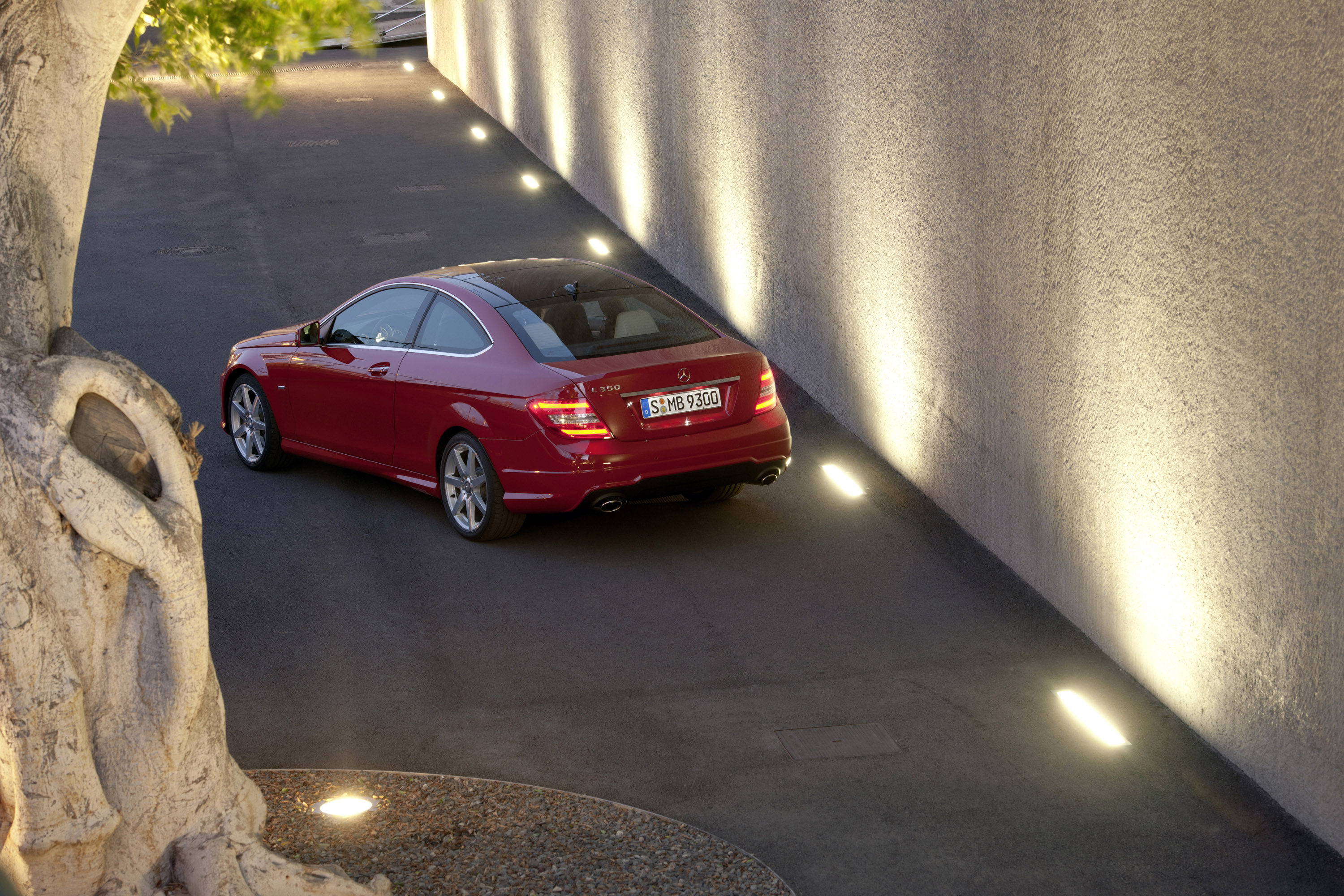 Mercedes-Benz C-Class Coupe photo #57
