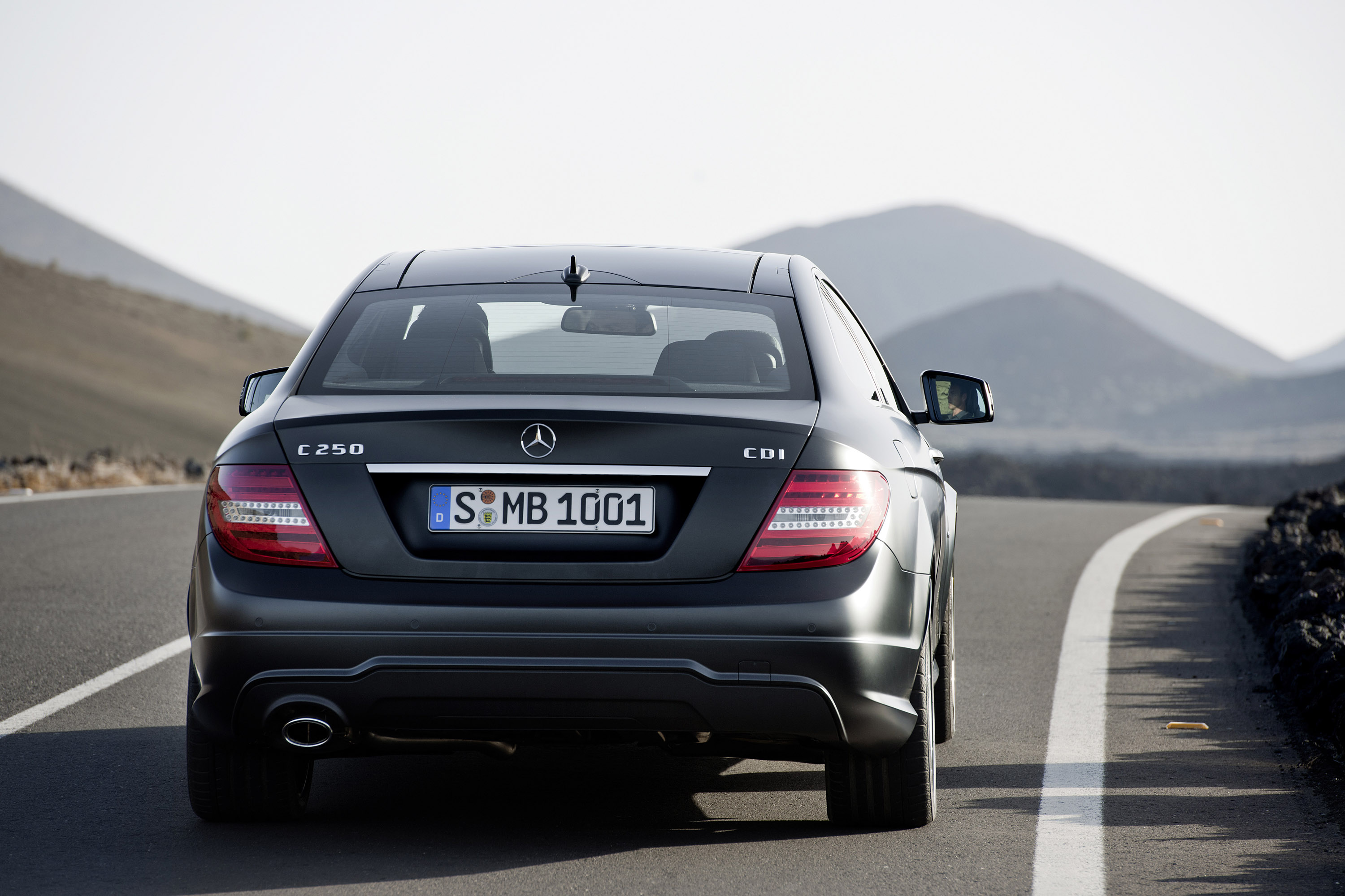 Mercedes-Benz C-Class Coupe photo #63