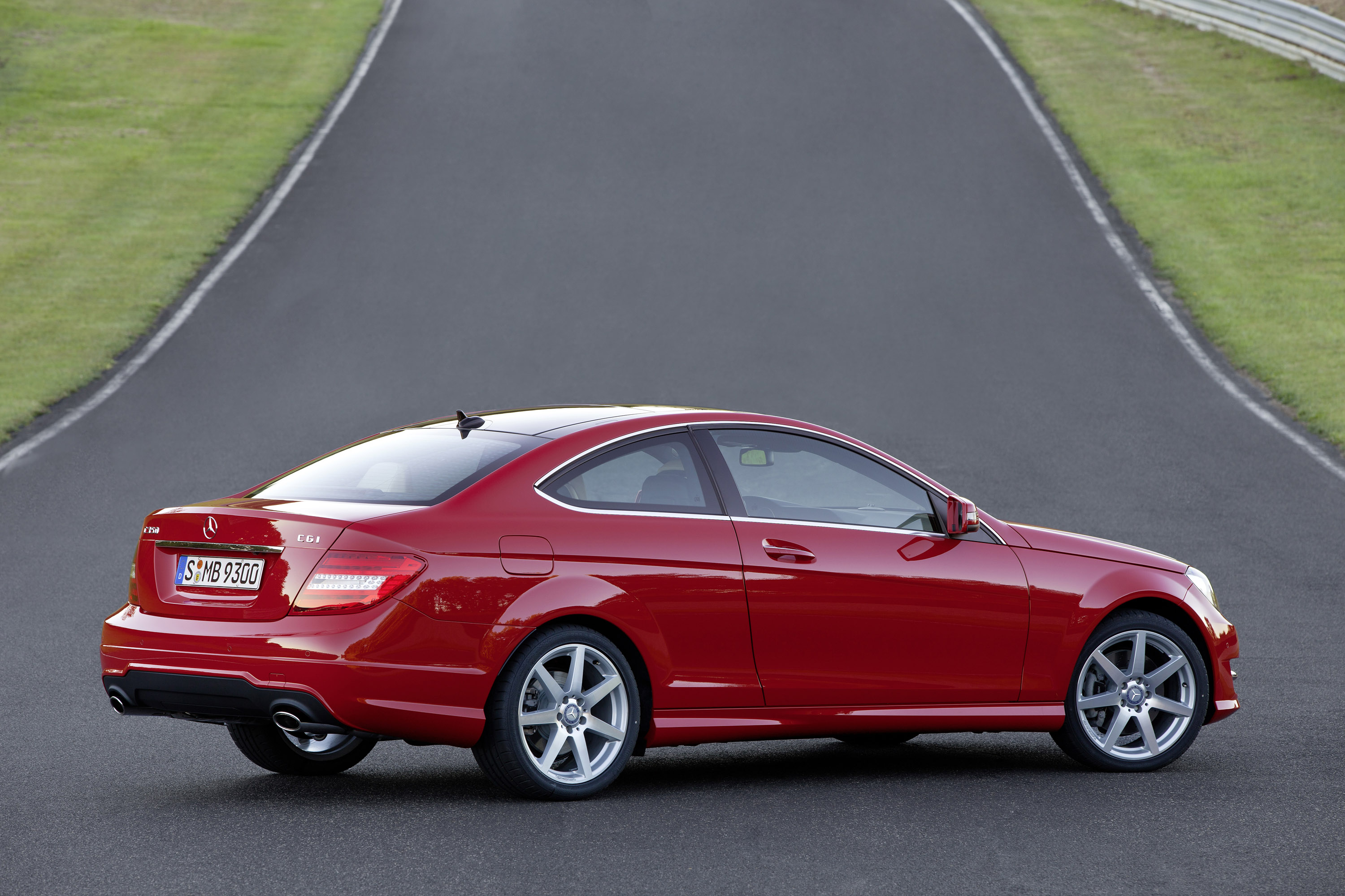 Mercedes-Benz C-Class Coupe photo #70