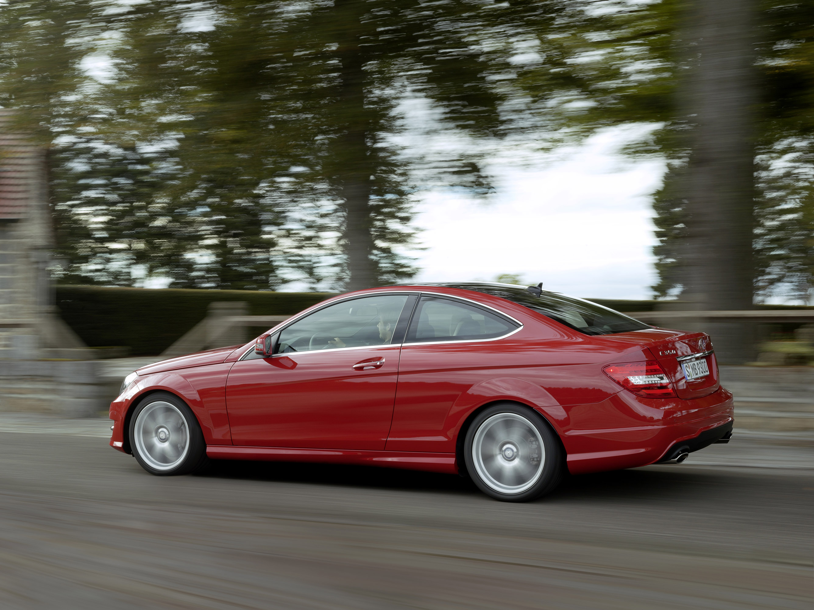 Mercedes-Benz C-Class Coupe photo #71