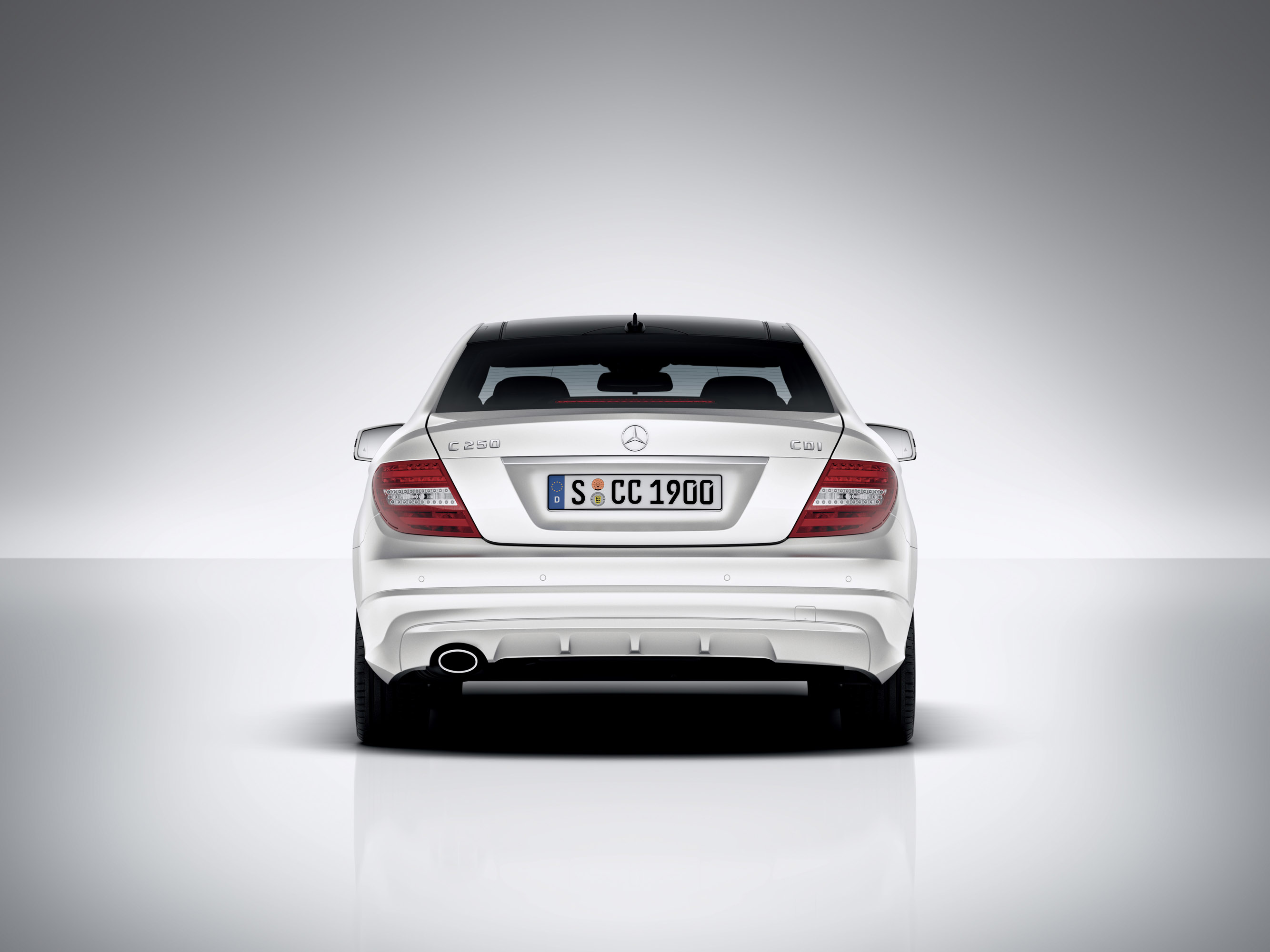 Mercedes-Benz C-Class Coupe photo #74