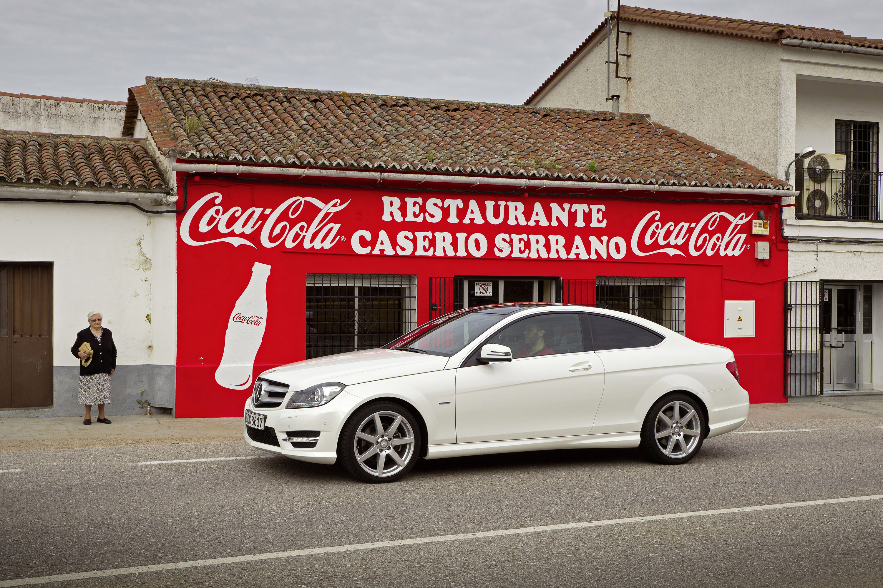 Mercedes-Benz C-Class Coupe photo #77