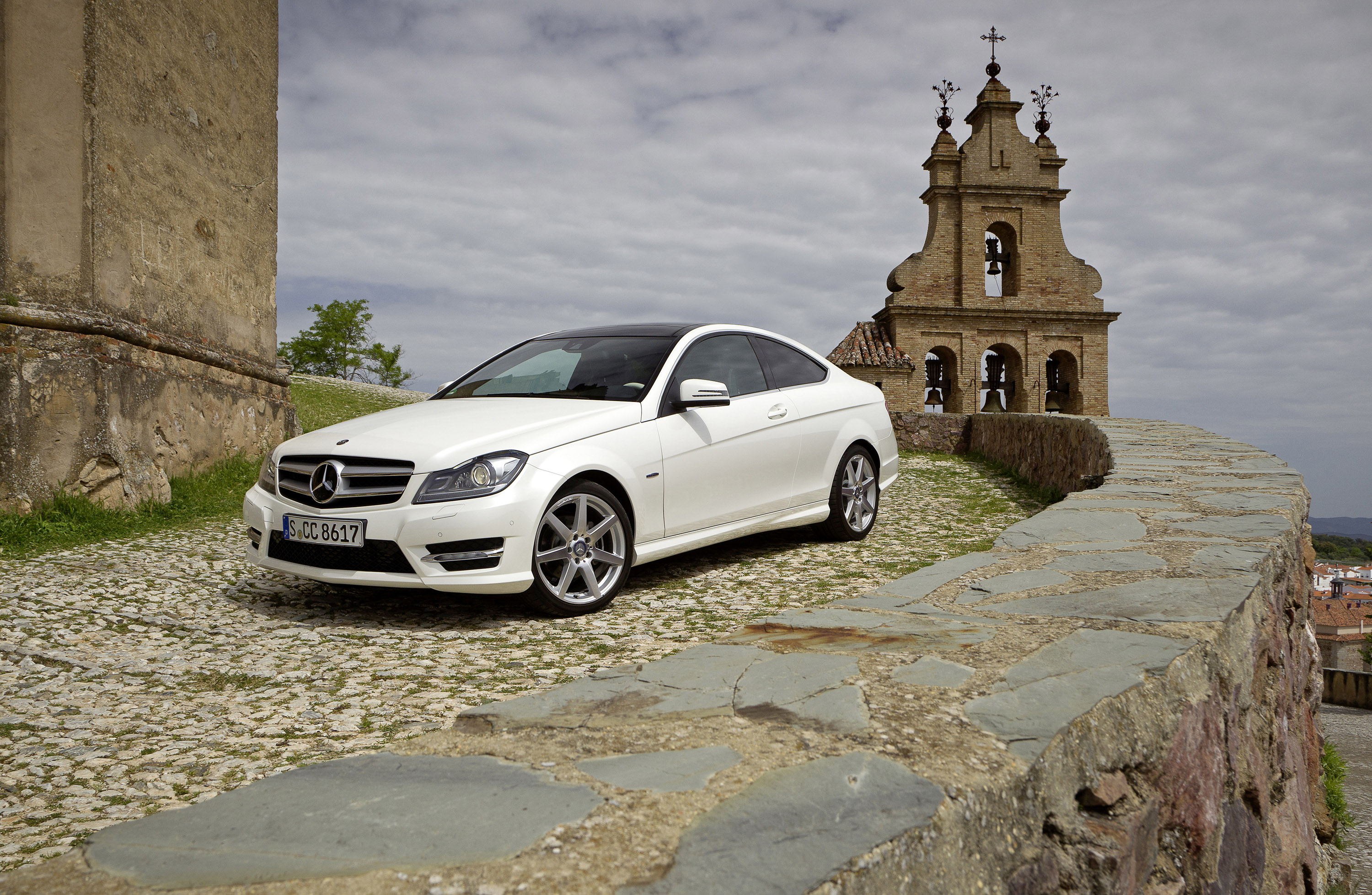 Mercedes-Benz C-Class Coupe photo #78
