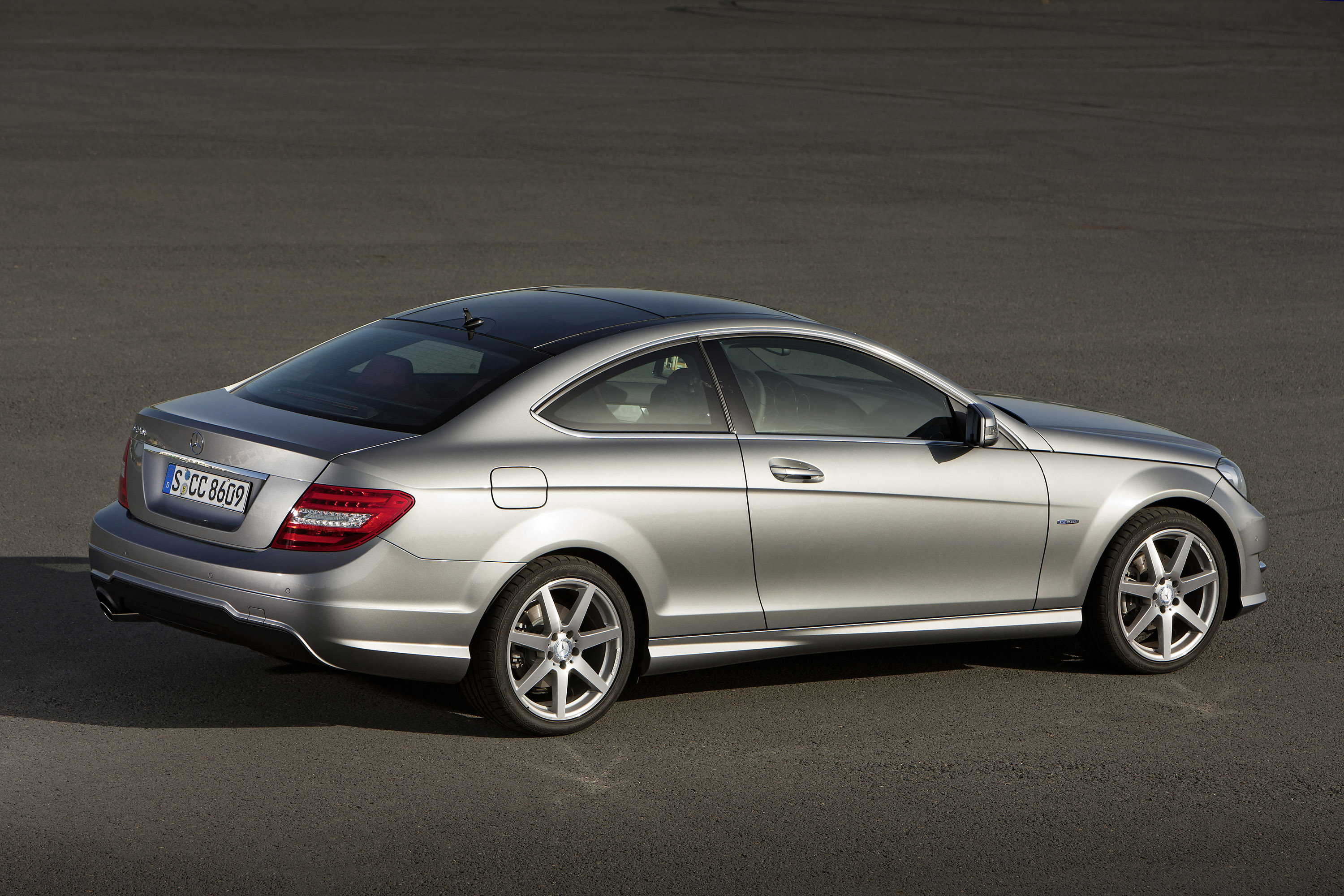 Mercedes-Benz C-Class Coupe photo #81