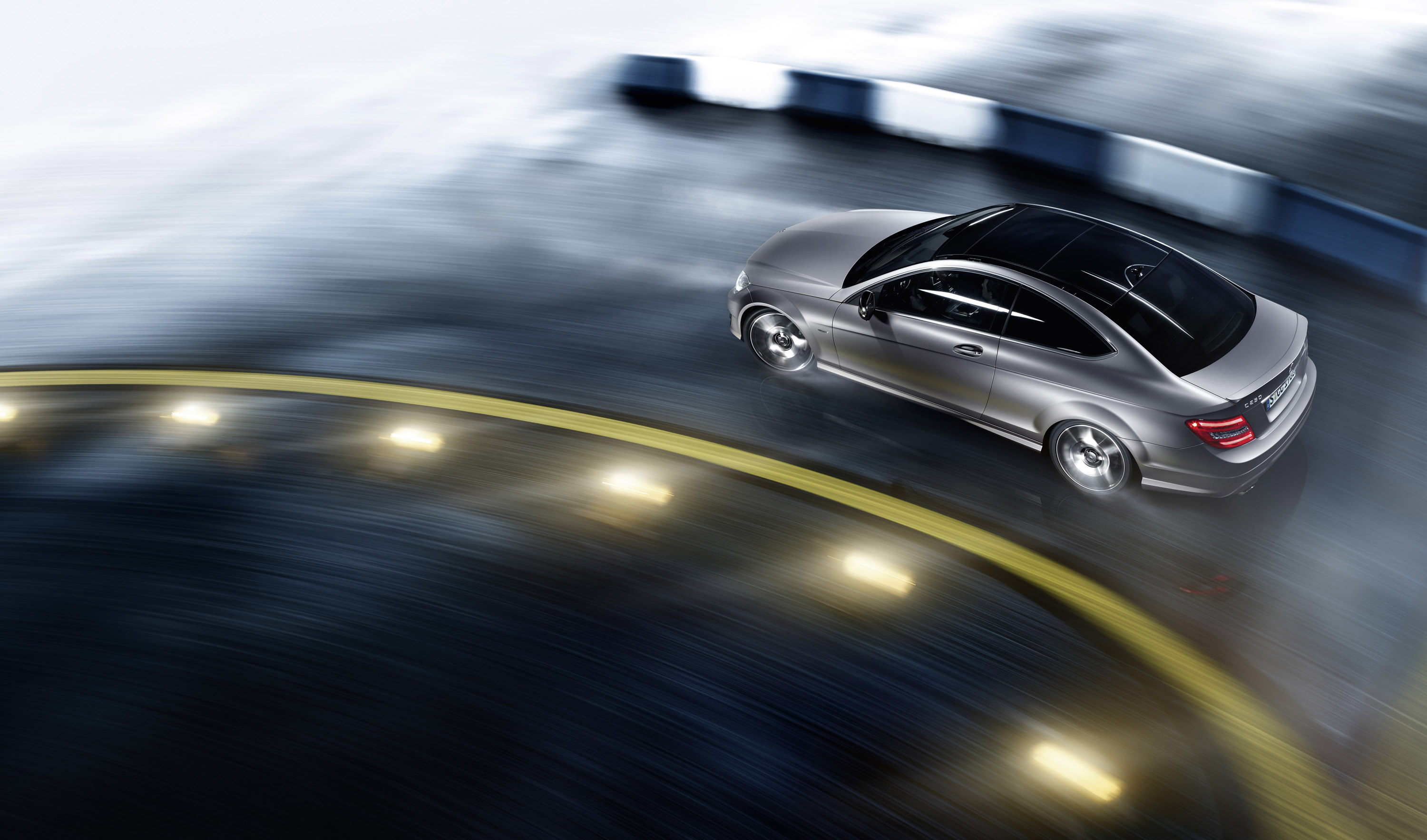 Mercedes-Benz C-Class Coupe photo #85