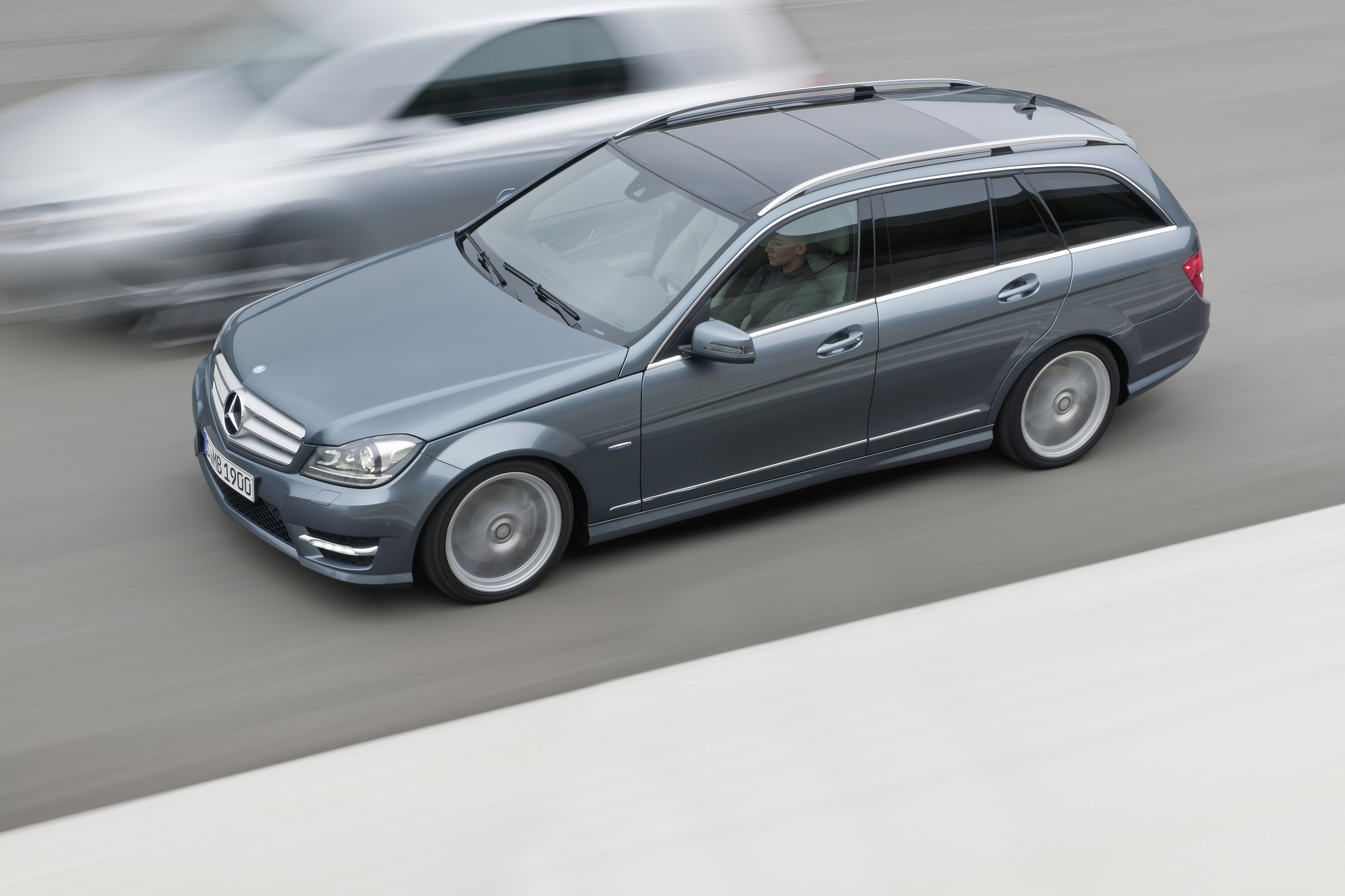 Mercedes-Benz C-Class Estate photo #26
