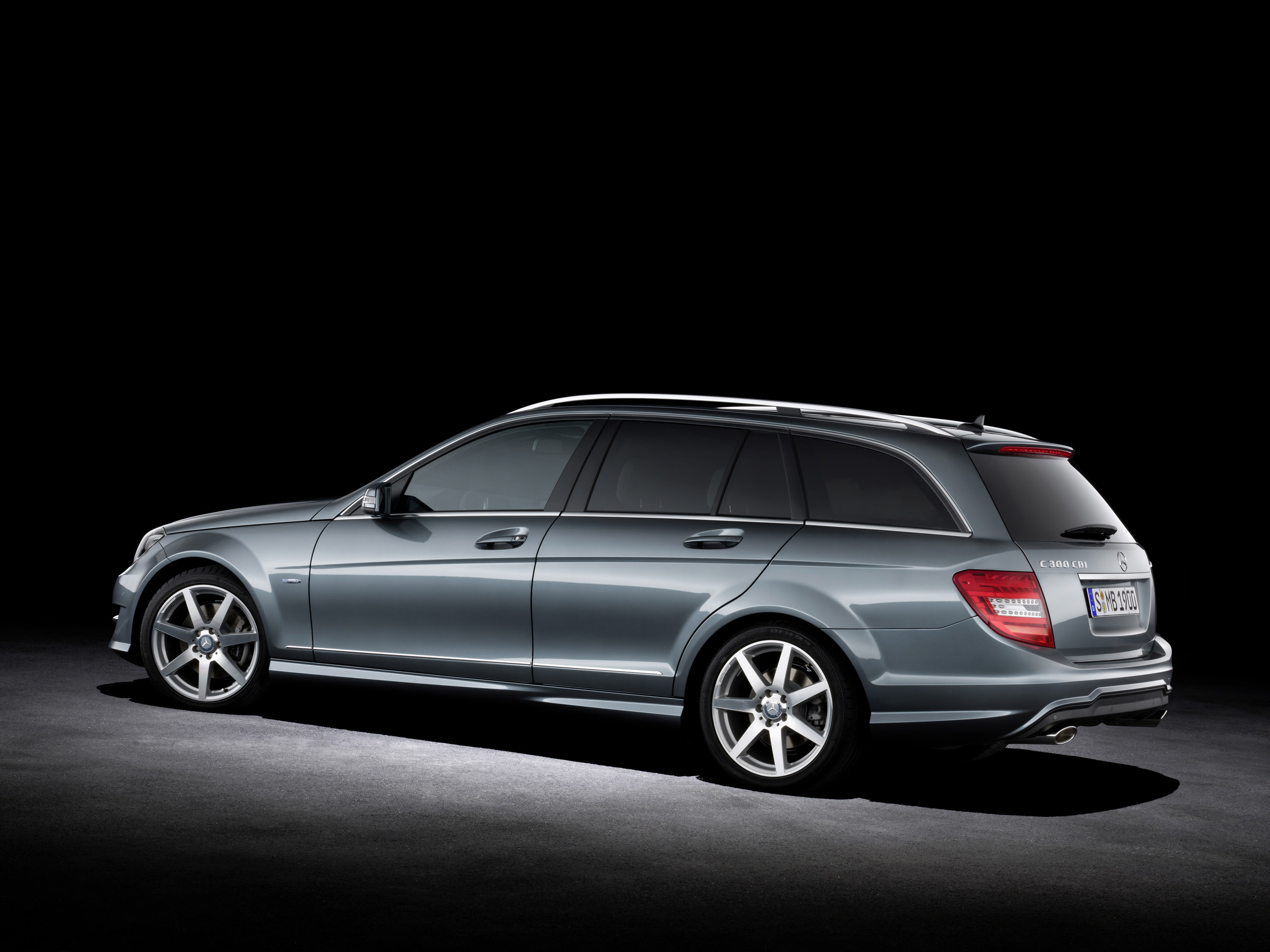 Mercedes-Benz C-Class Estate photo #33