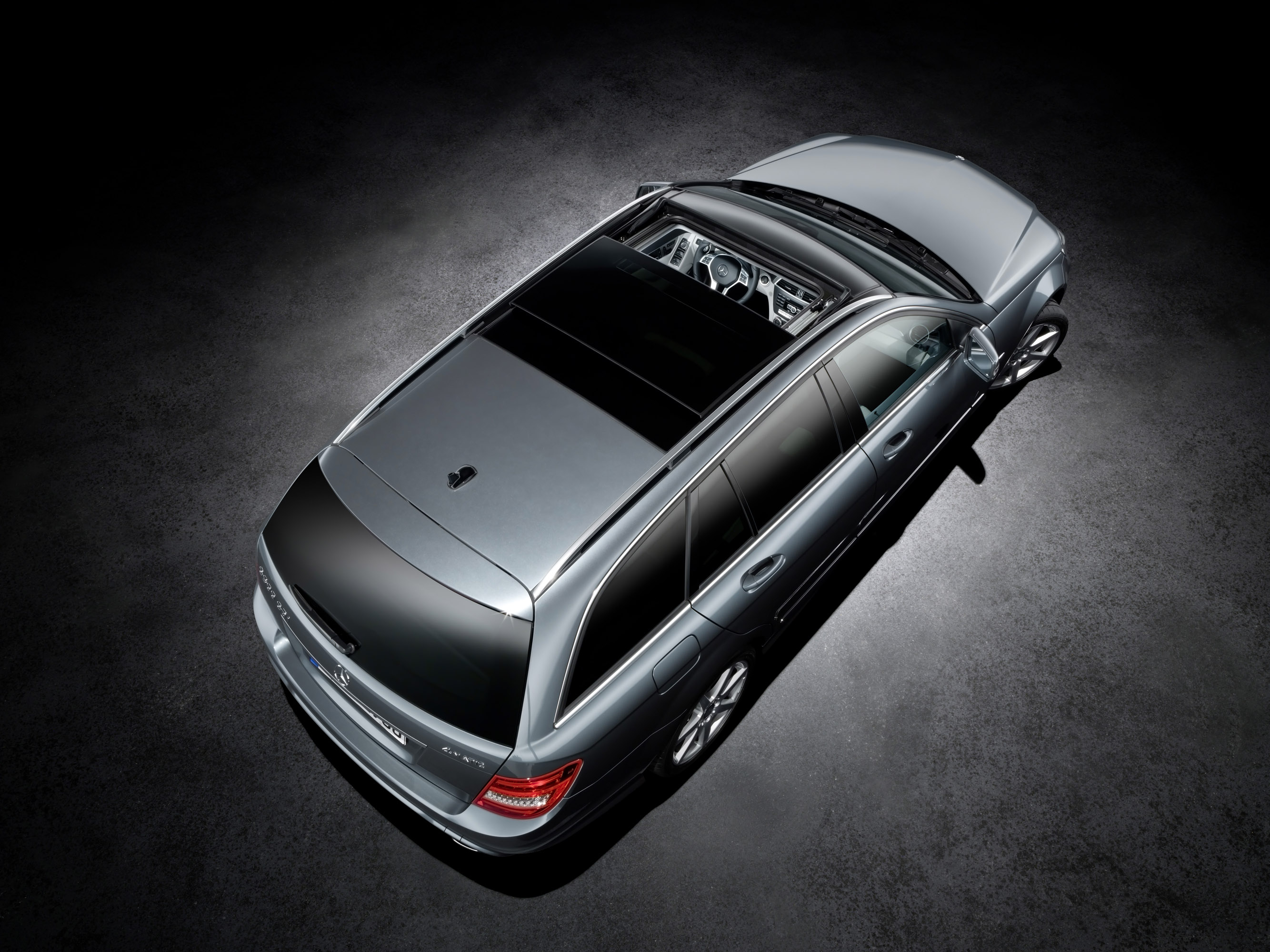 Mercedes-Benz C-Class Estate photo #34