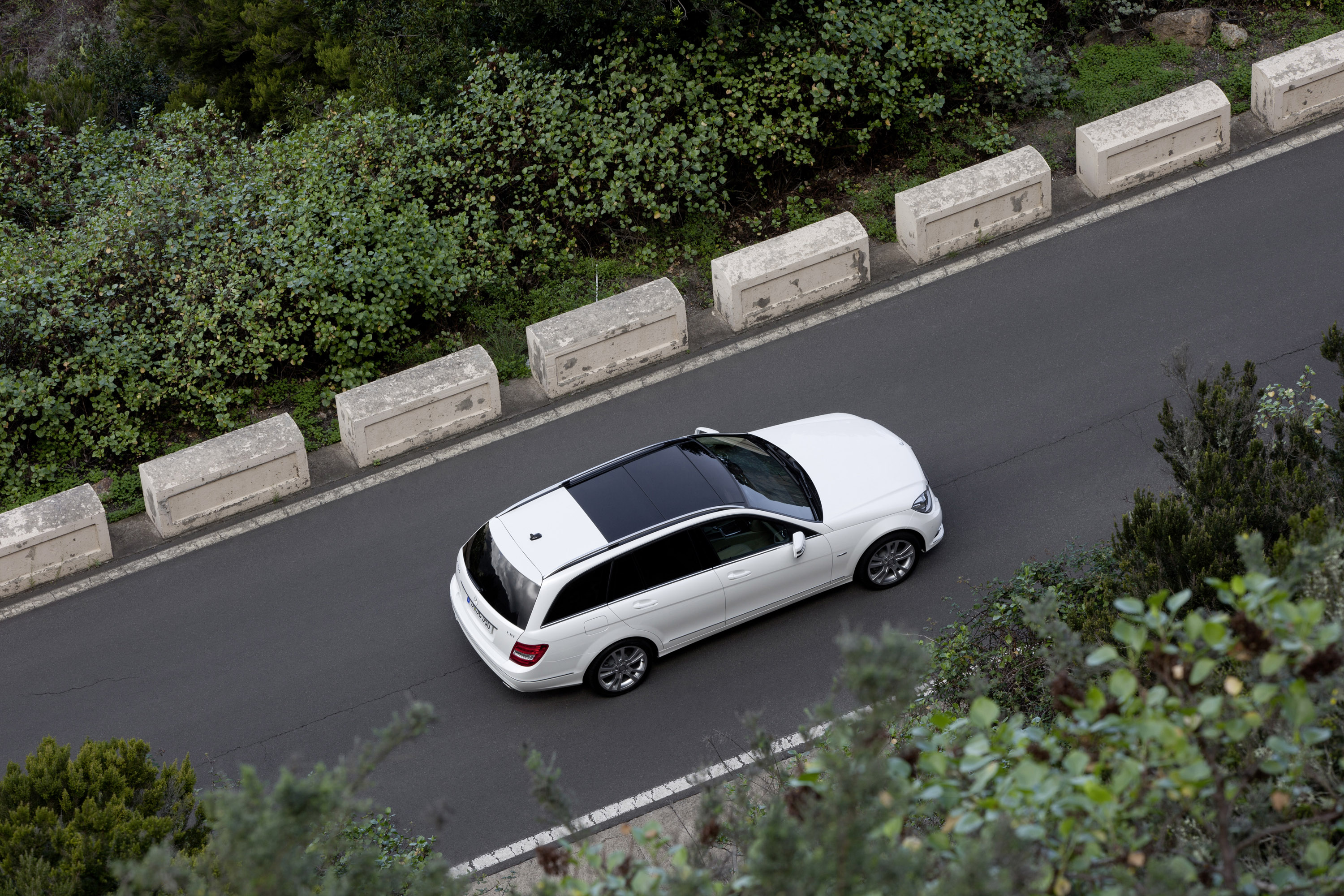 Mercedes-Benz C-Class Estate photo #36