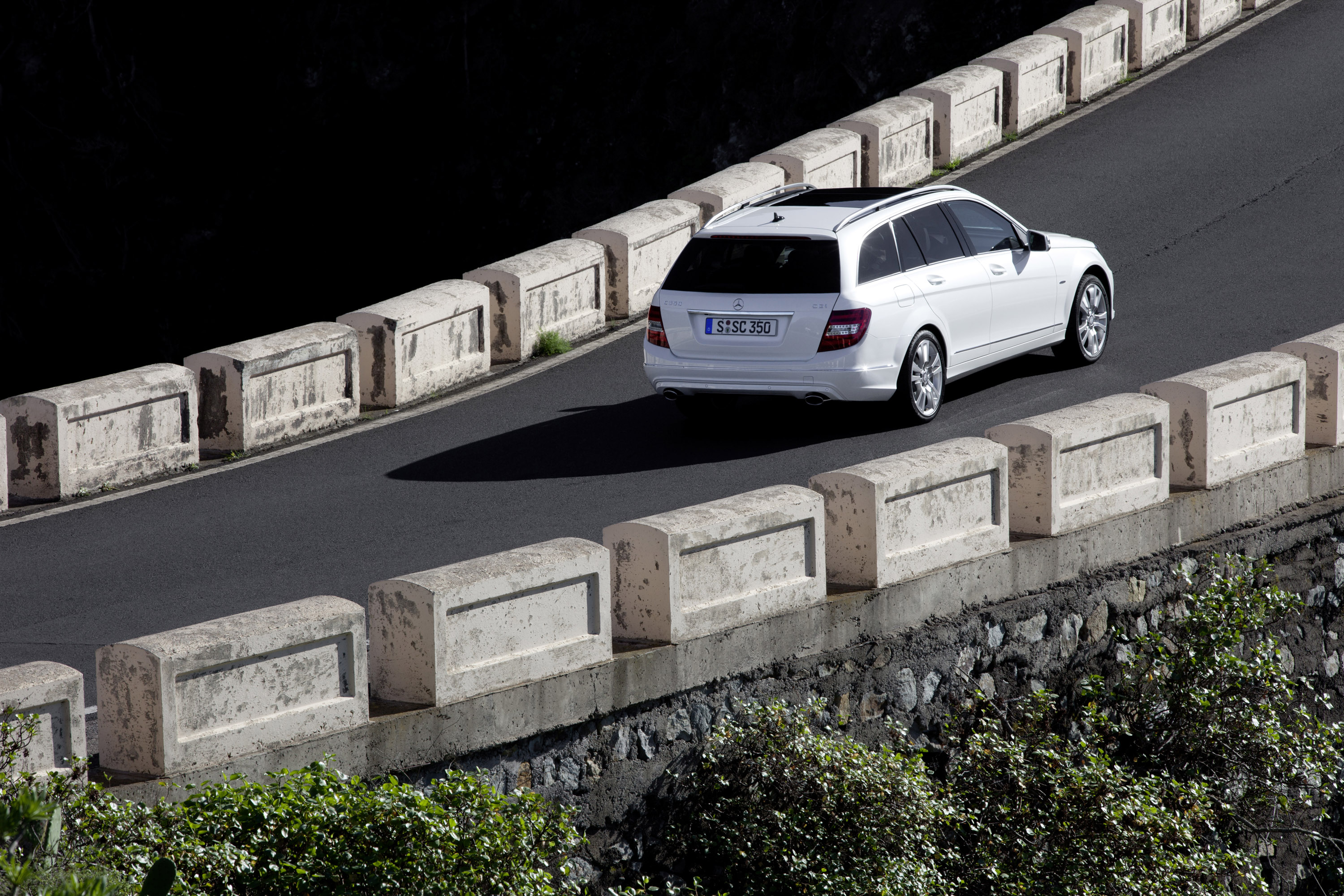 Mercedes-Benz C-Class Estate photo #39