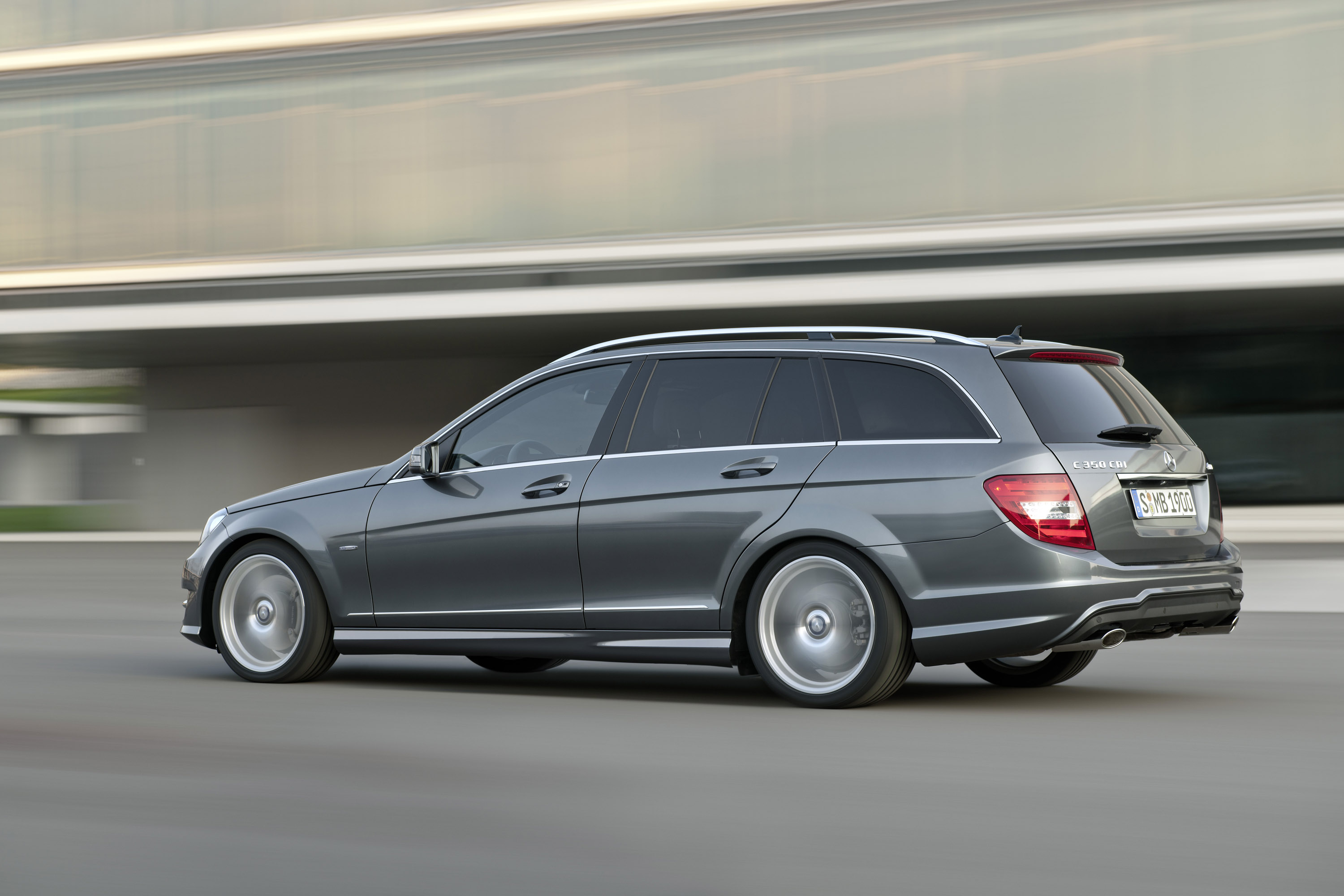 Mercedes-Benz C-Class Estate photo #47