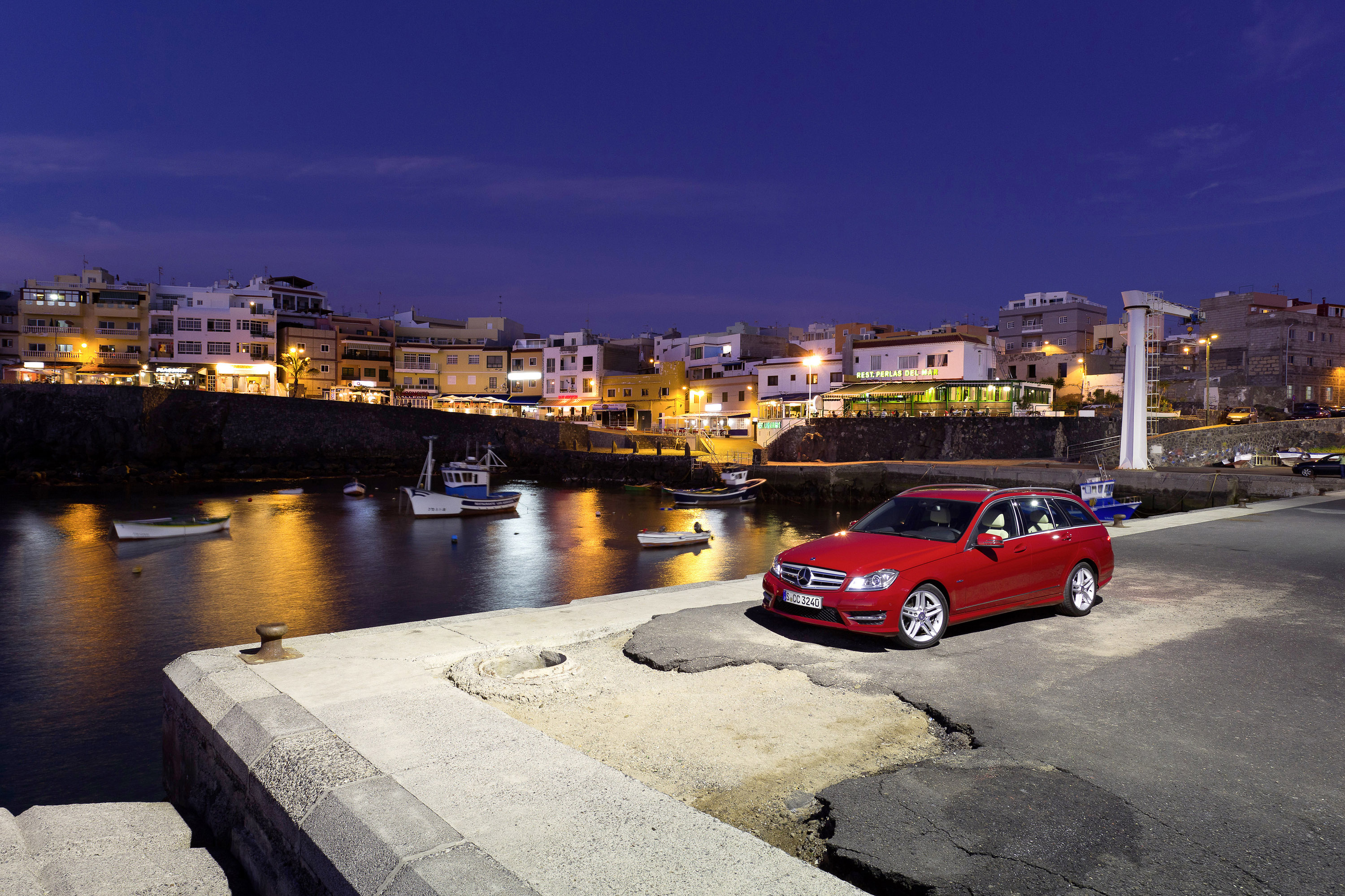 Mercedes-Benz C-Class Estate photo #65