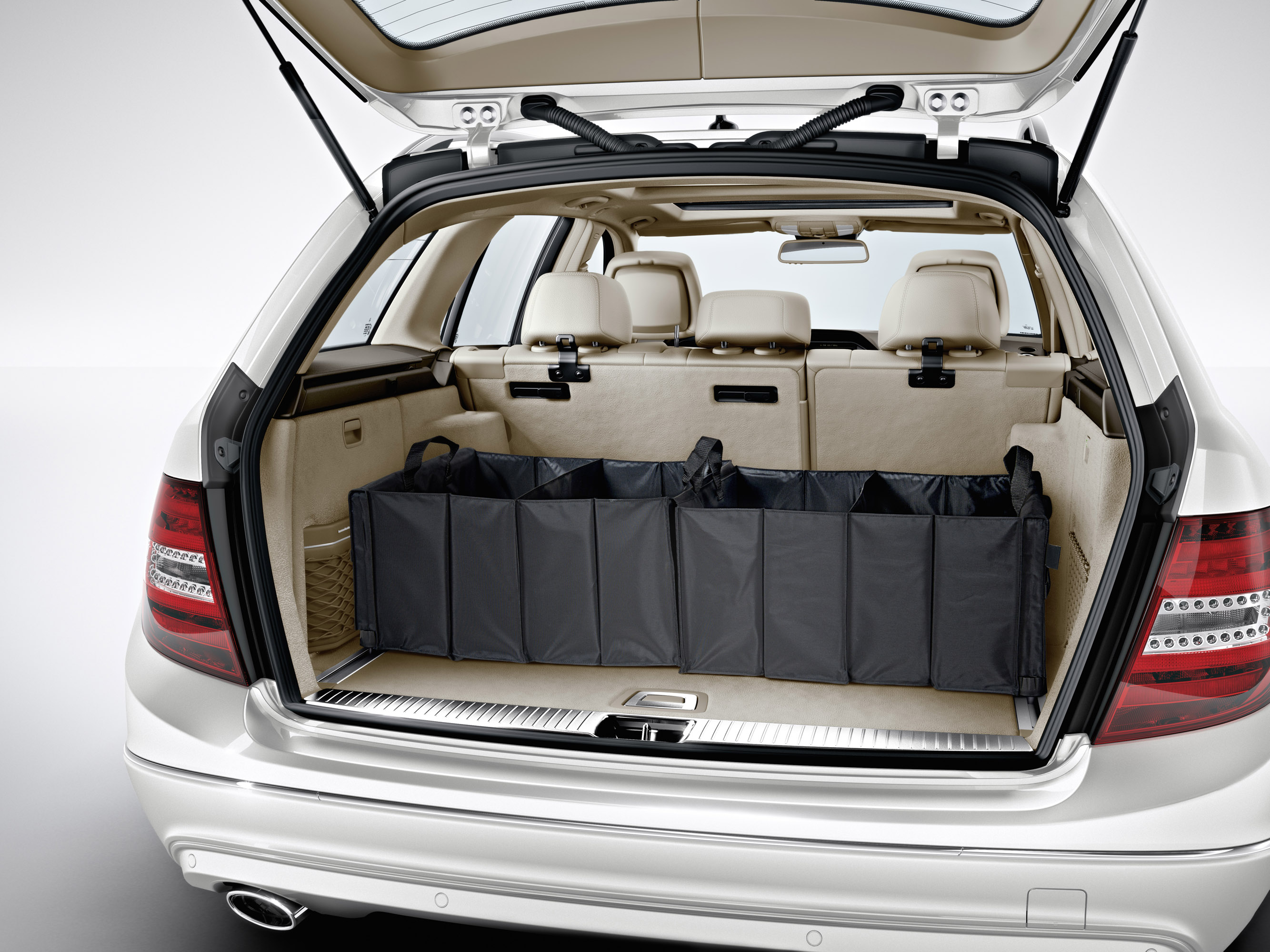 Mercedes-Benz C-Class Estate photo #73