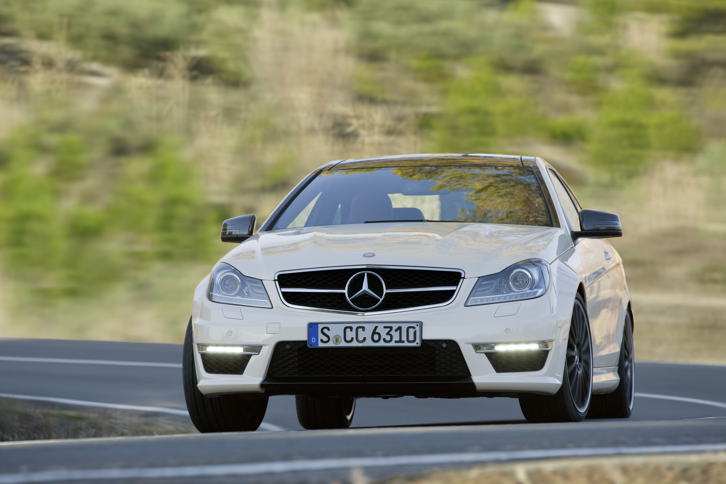 Mercedes-Benz C63 AMG Coupe photo #17