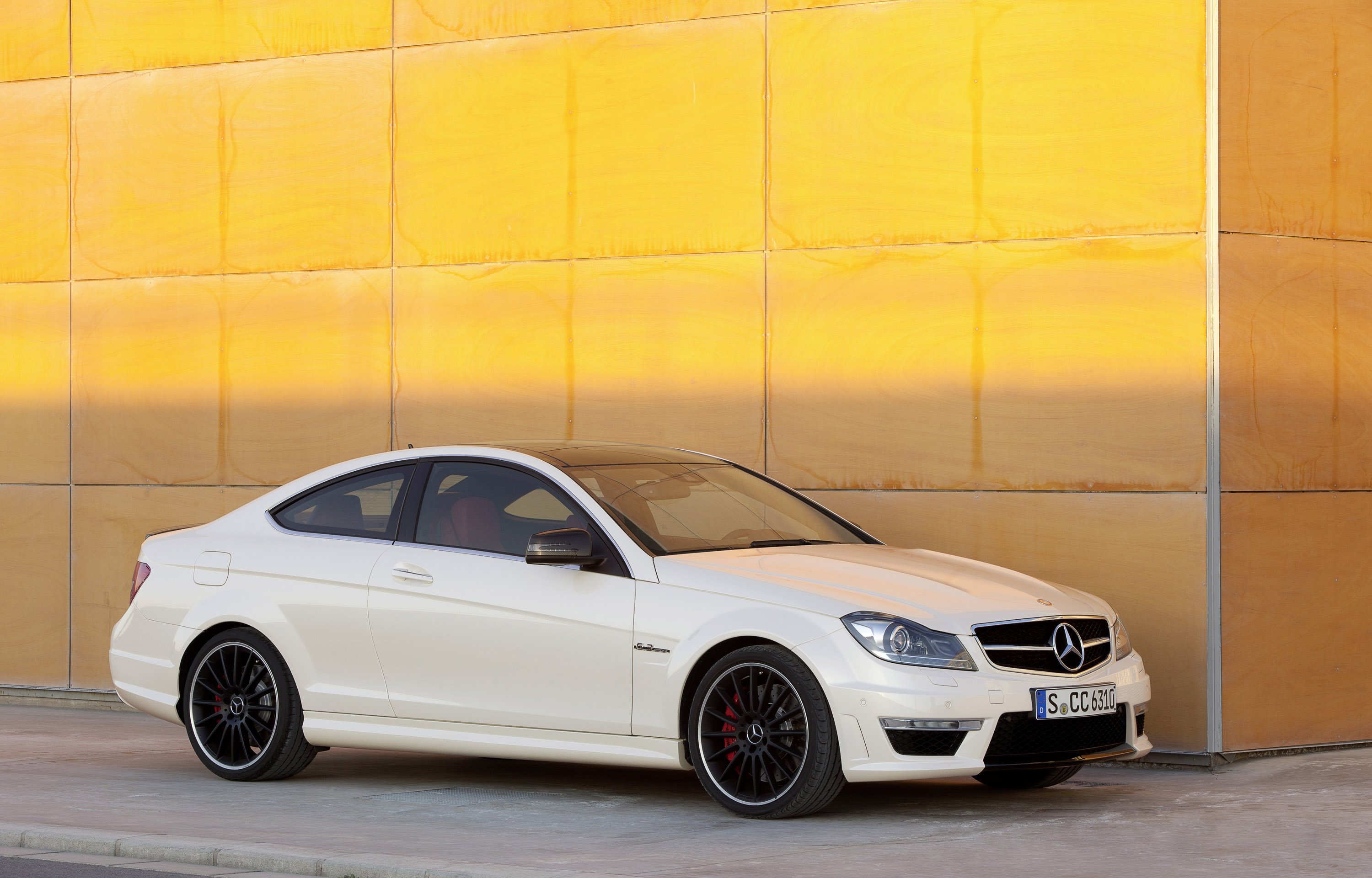 Mercedes-Benz C63 AMG Coupe photo #30