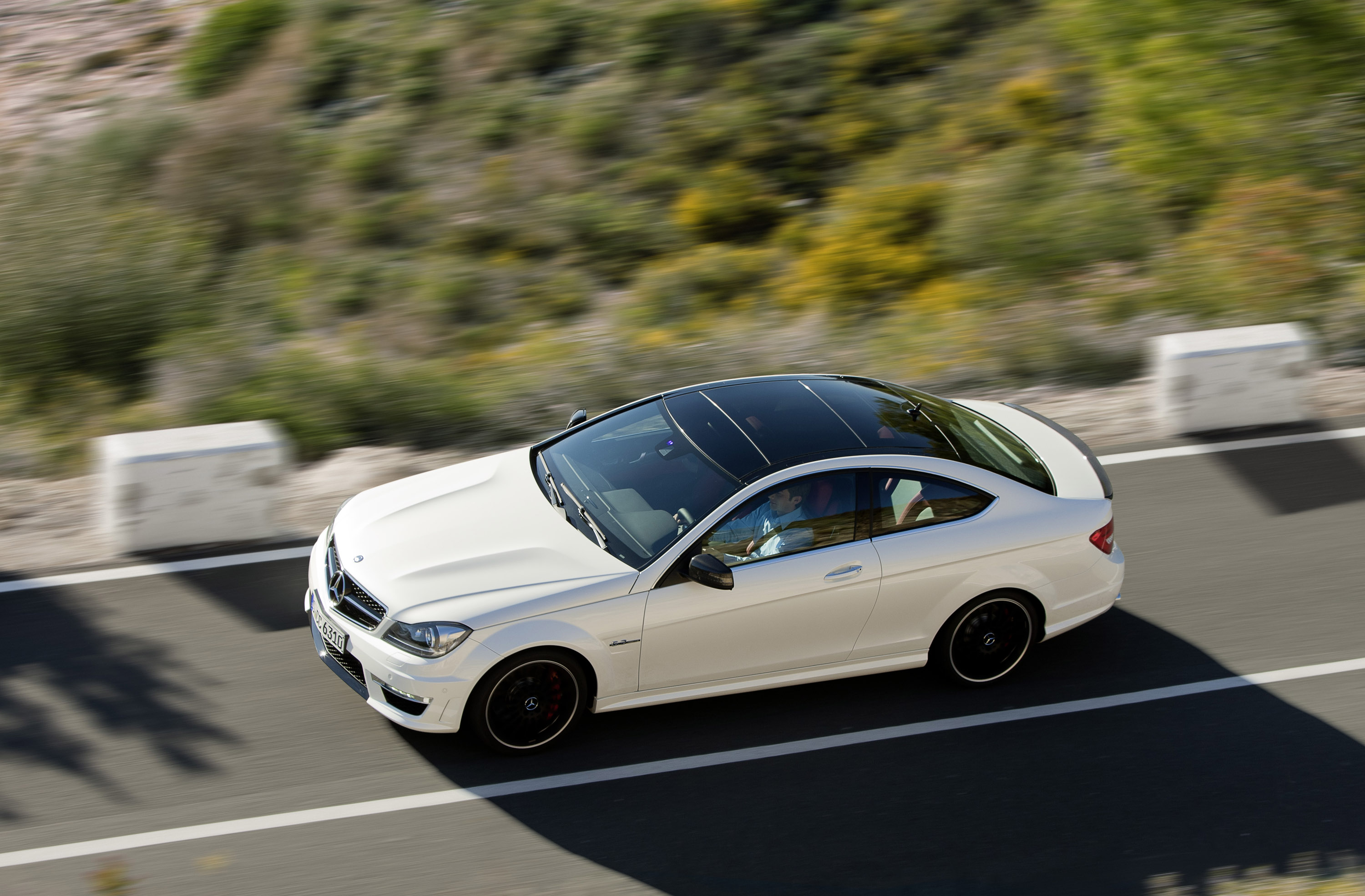 Mercedes-Benz C63 AMG Coupe photo #31