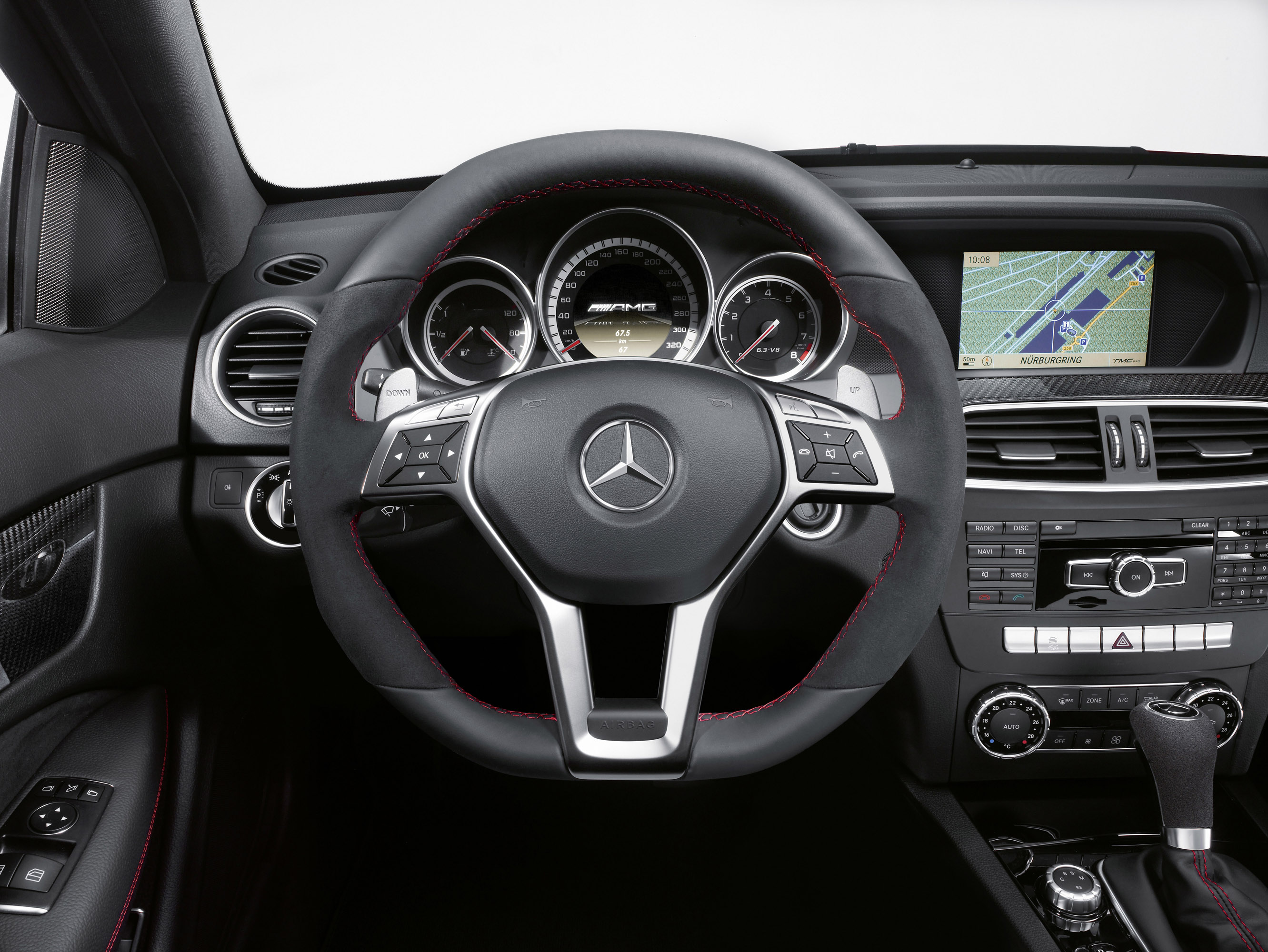 Mercedes-Benz C63 AMG Coupe photo #42