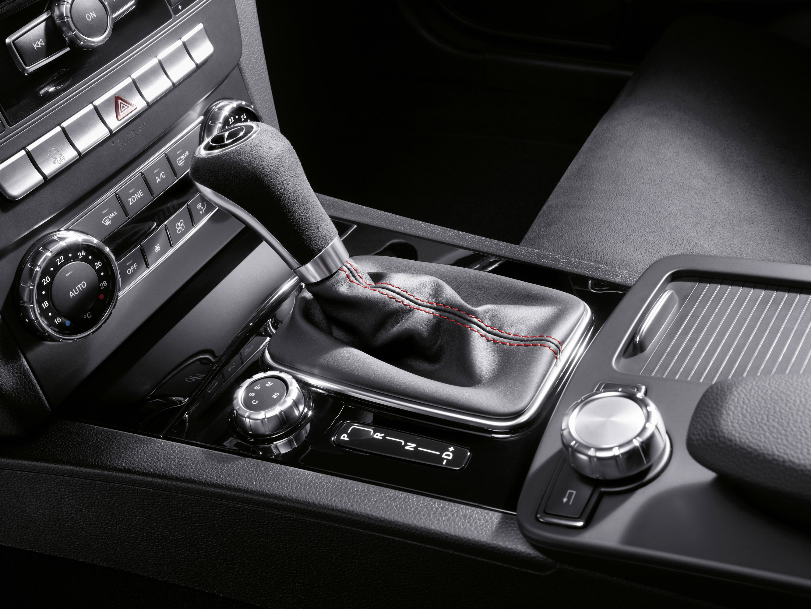Mercedes-Benz C63 AMG Coupe photo #43
