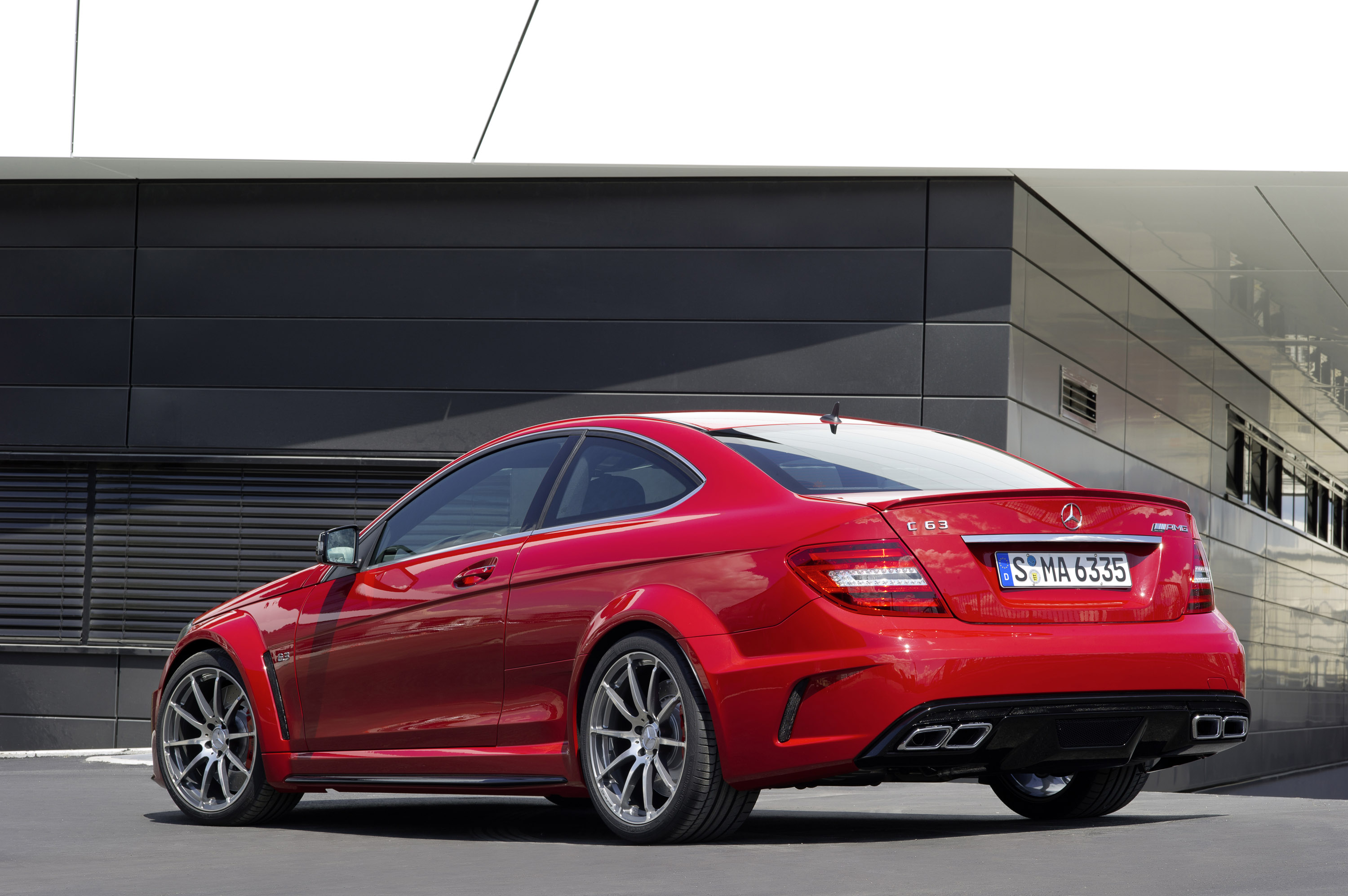 Mercedes-Benz C63 AMG Coupe photo #46