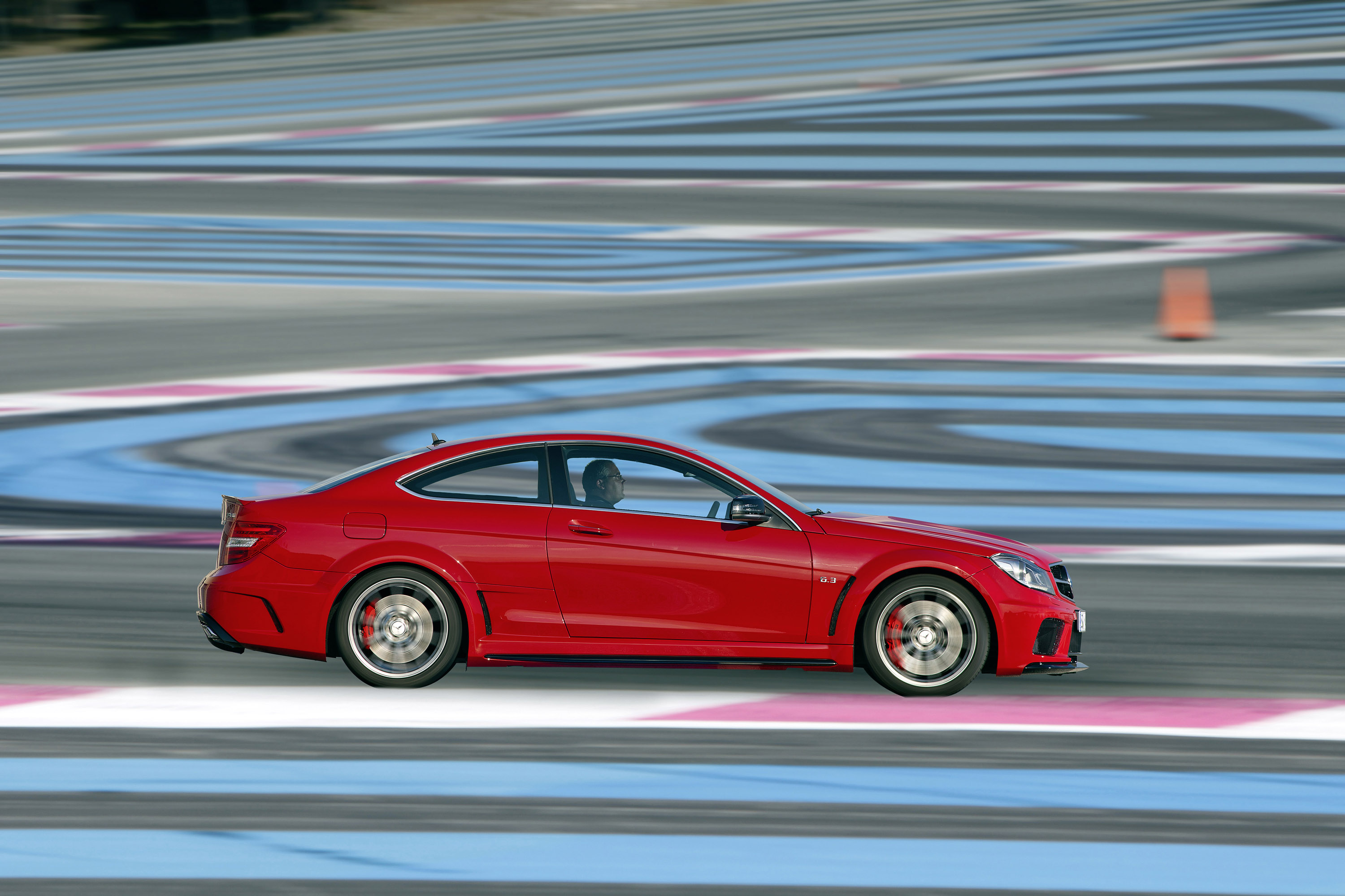 Mercedes-Benz C63 AMG Coupe photo #48
