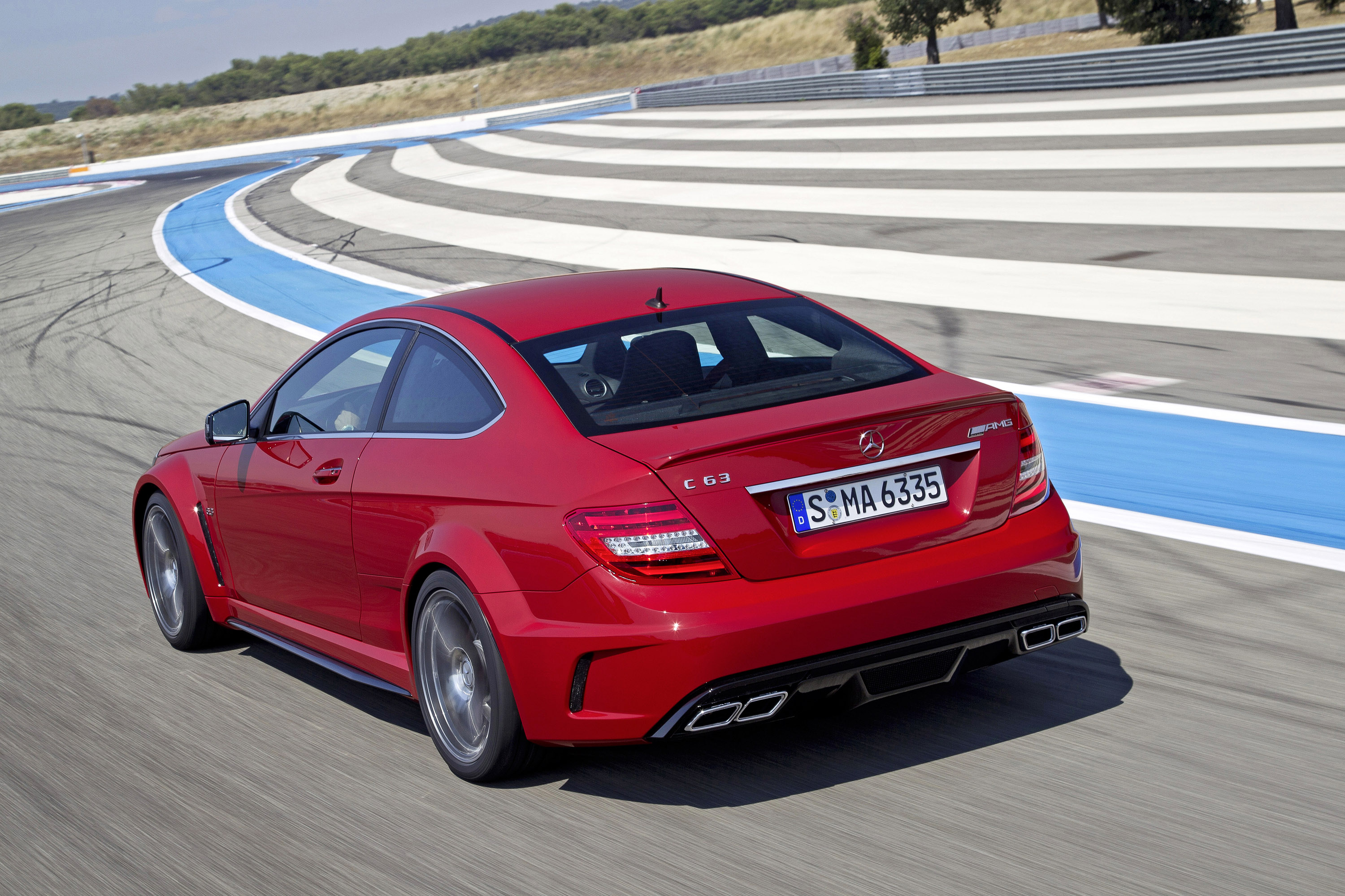 Mercedes-Benz C63 AMG Coupe photo #50
