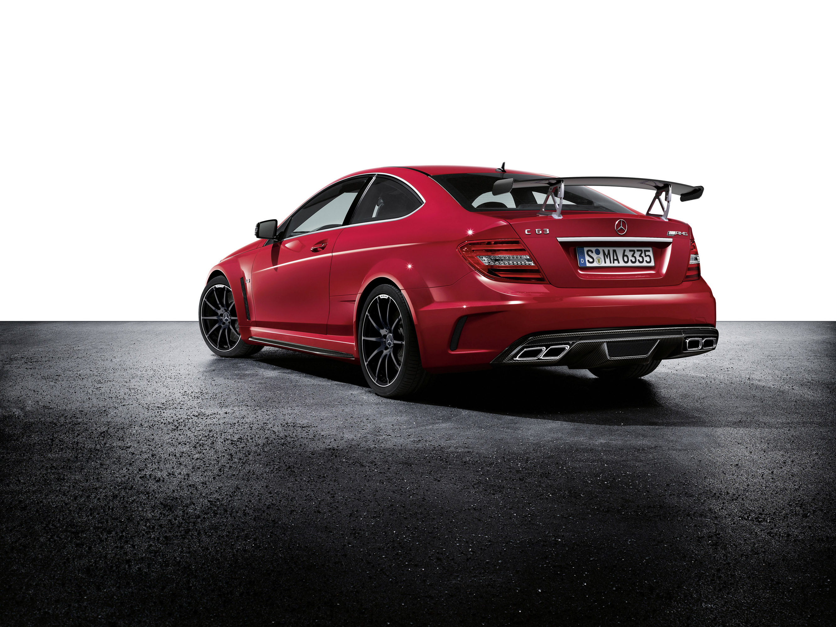 Mercedes-Benz C63 AMG Coupe photo #51