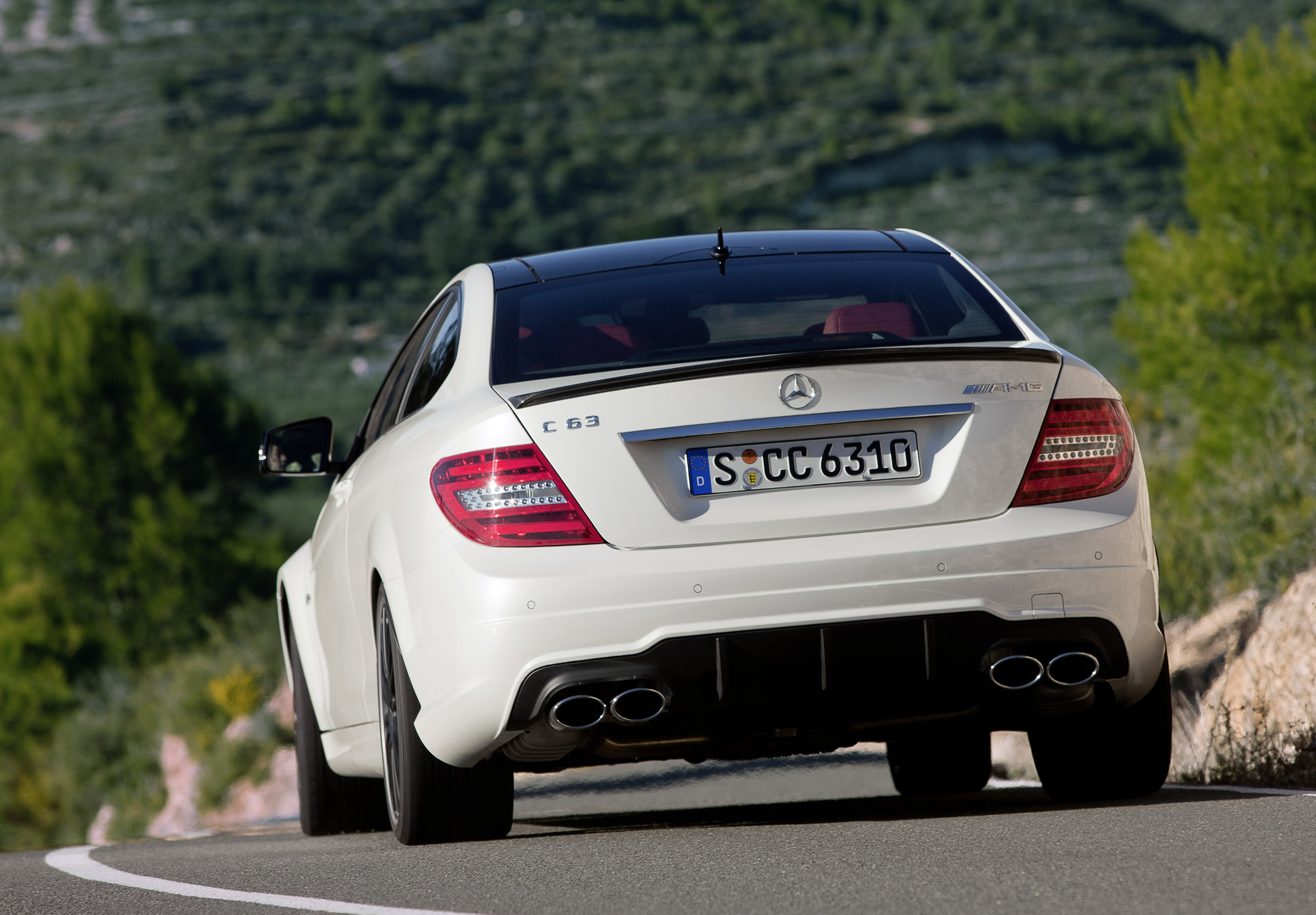 Mercedes-Benz C63 AMG Coupe photo #52