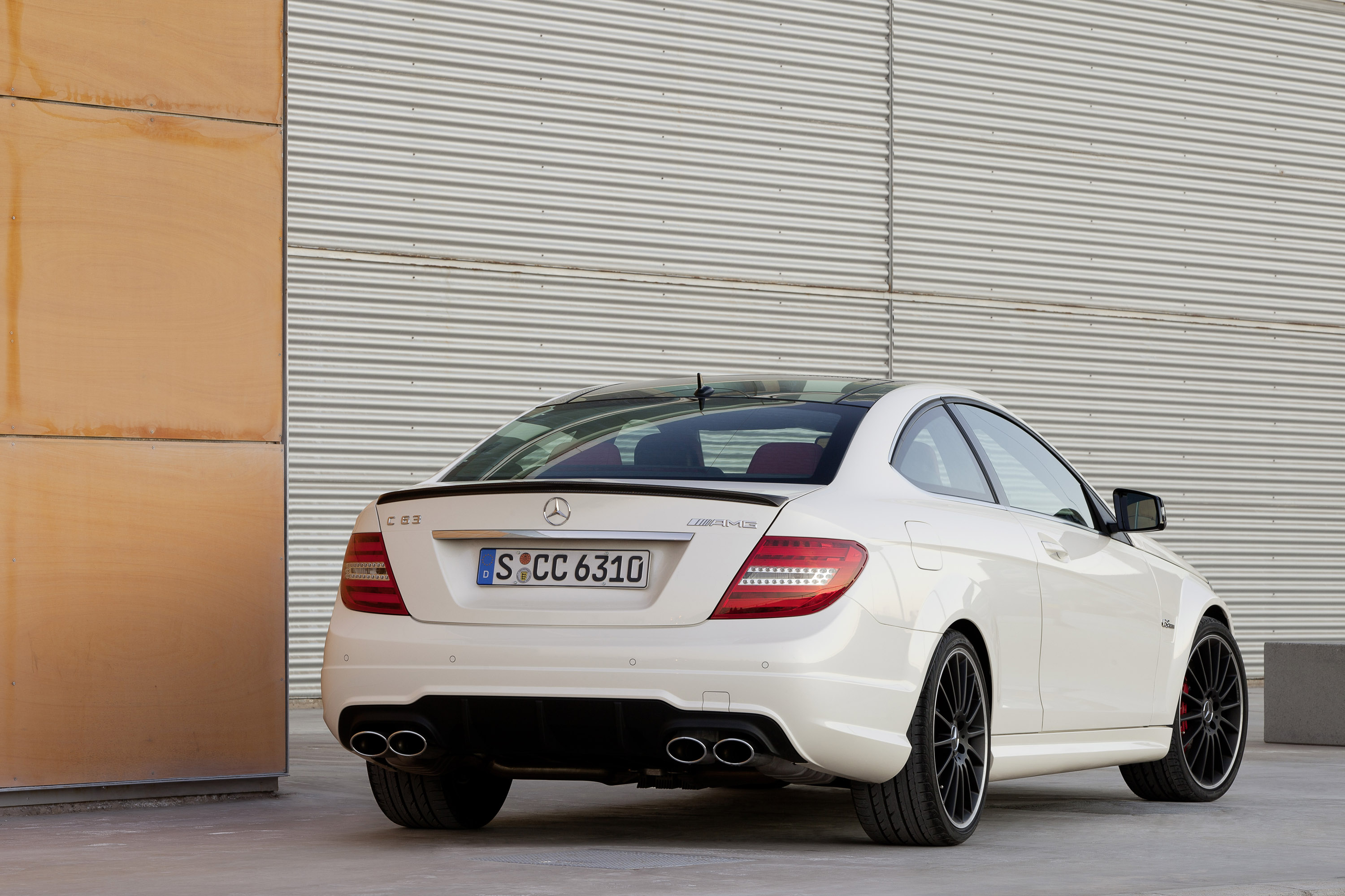 Mercedes-Benz C63 AMG Coupe photo #57