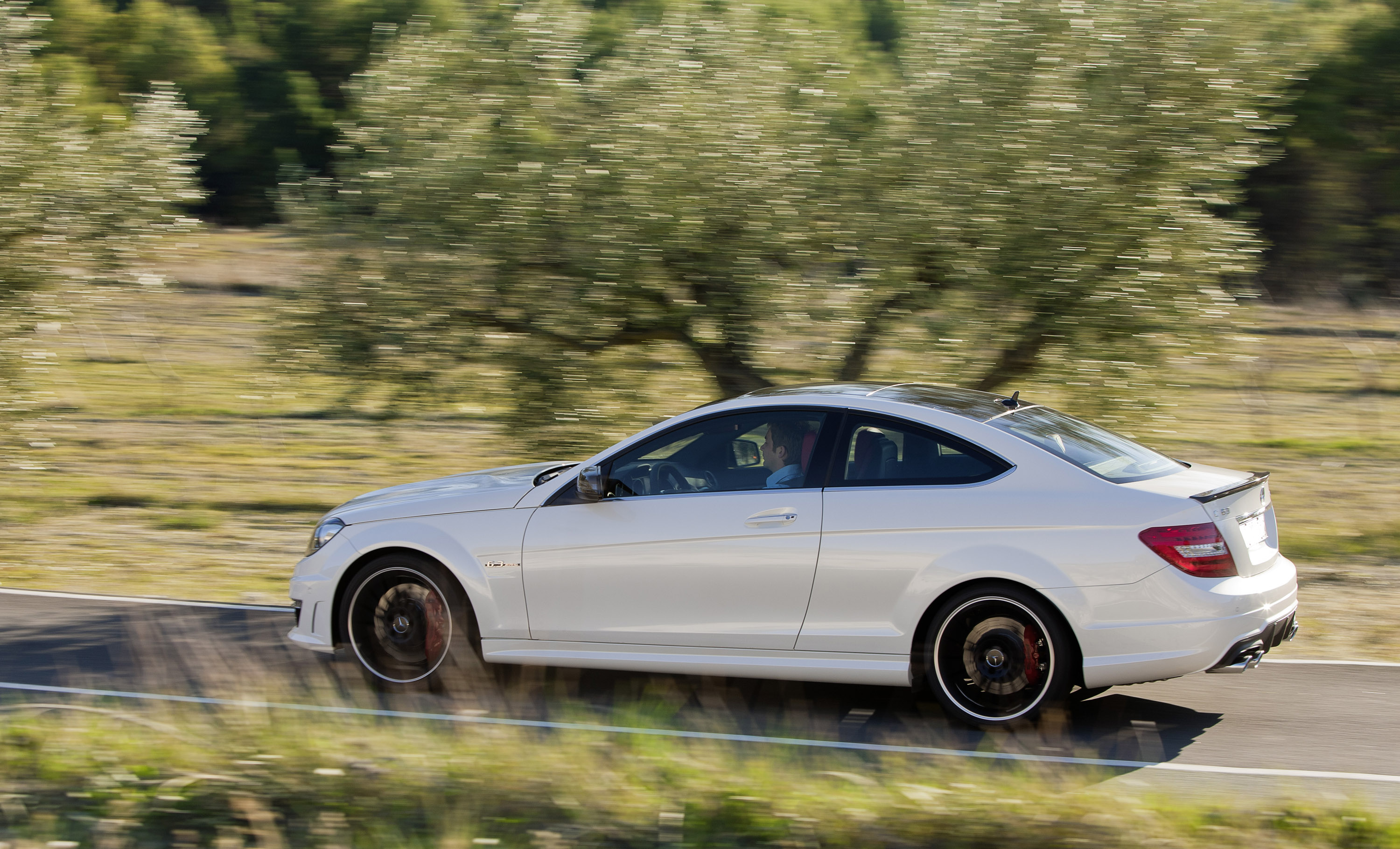 Mercedes-Benz C63 AMG Coupe photo #60