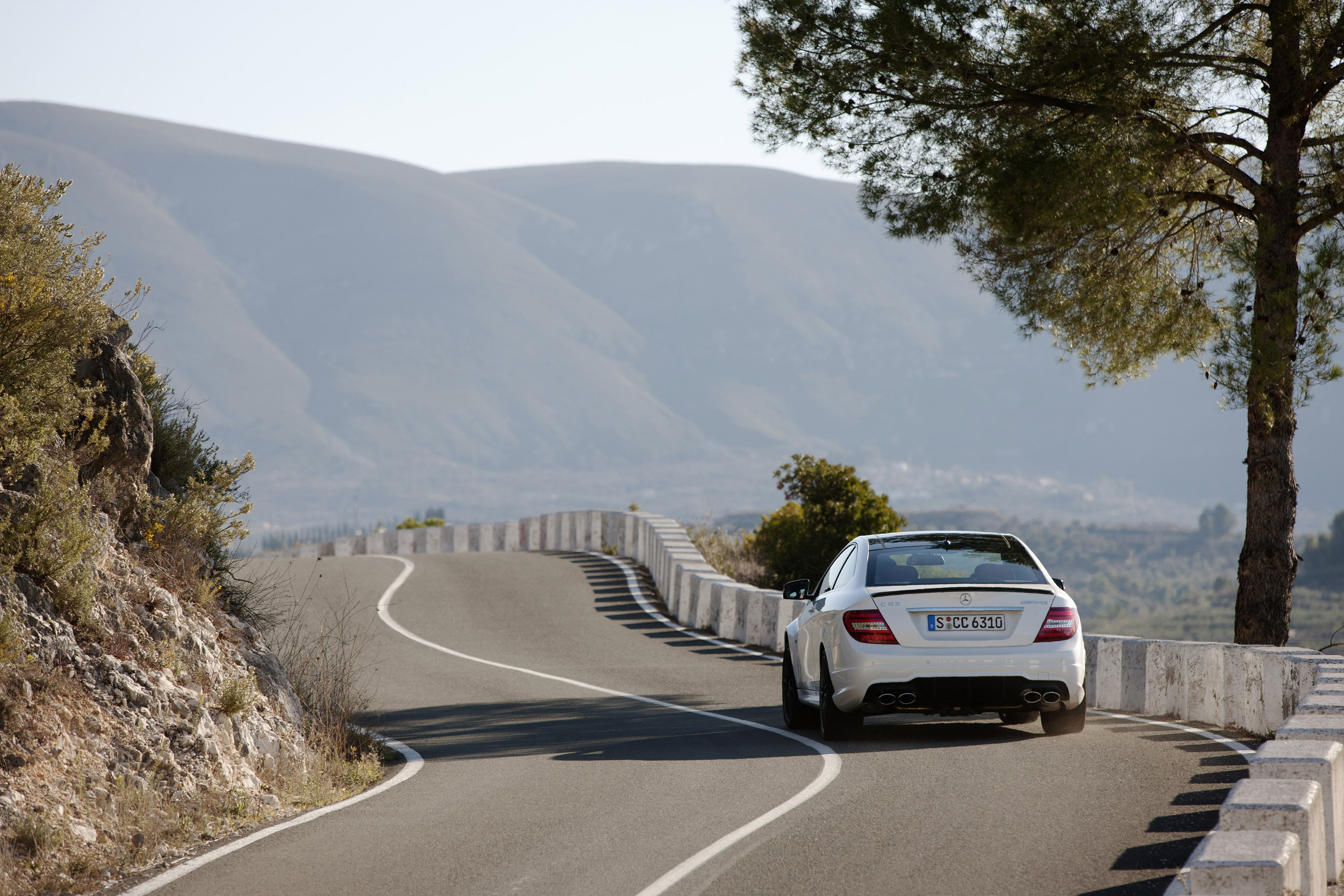 Mercedes-Benz C63 AMG Coupe photo #66