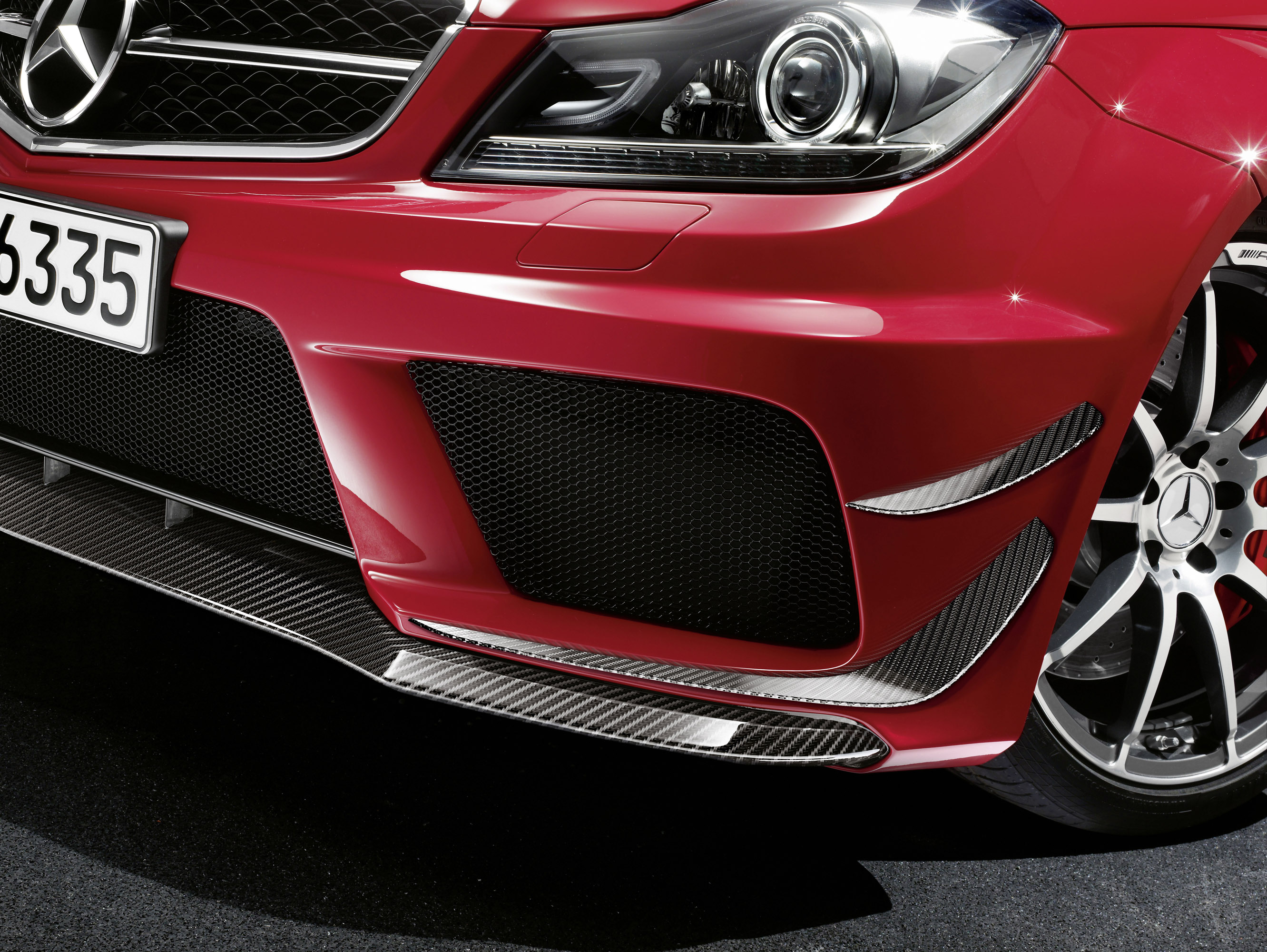 Mercedes-Benz C63 AMG Coupe photo #68