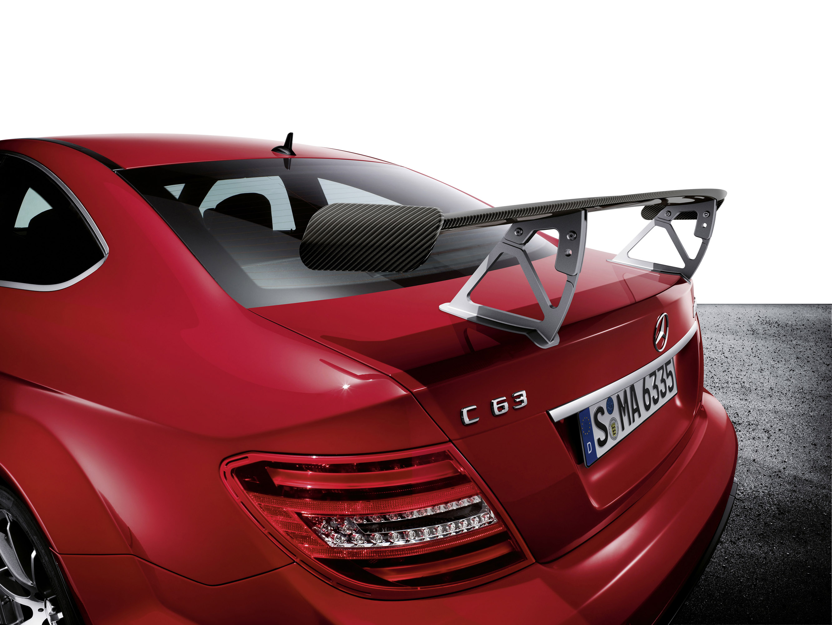 Mercedes-Benz C63 AMG Coupe photo #69