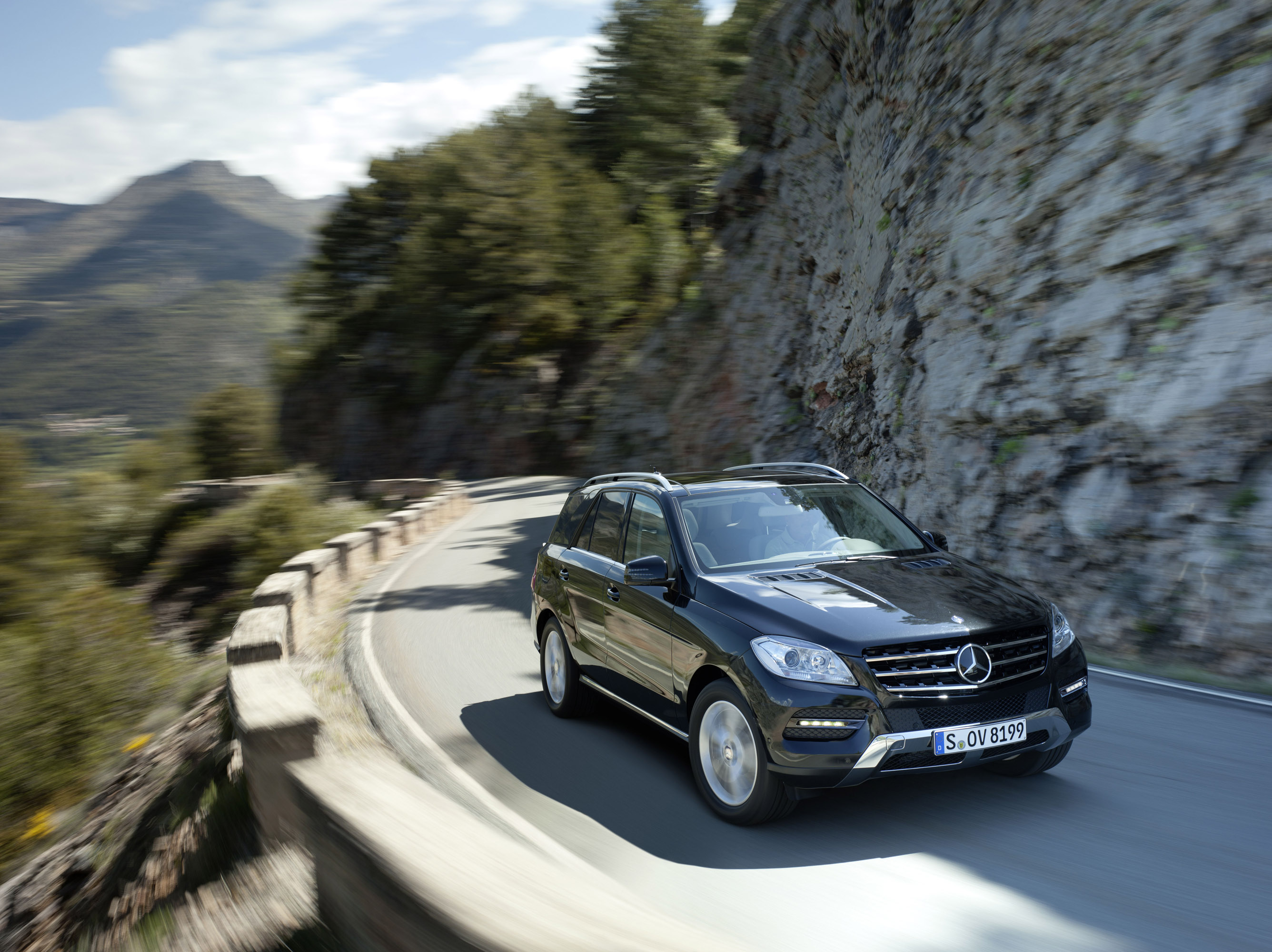 Mercedes-Benz M-Class photo #29
