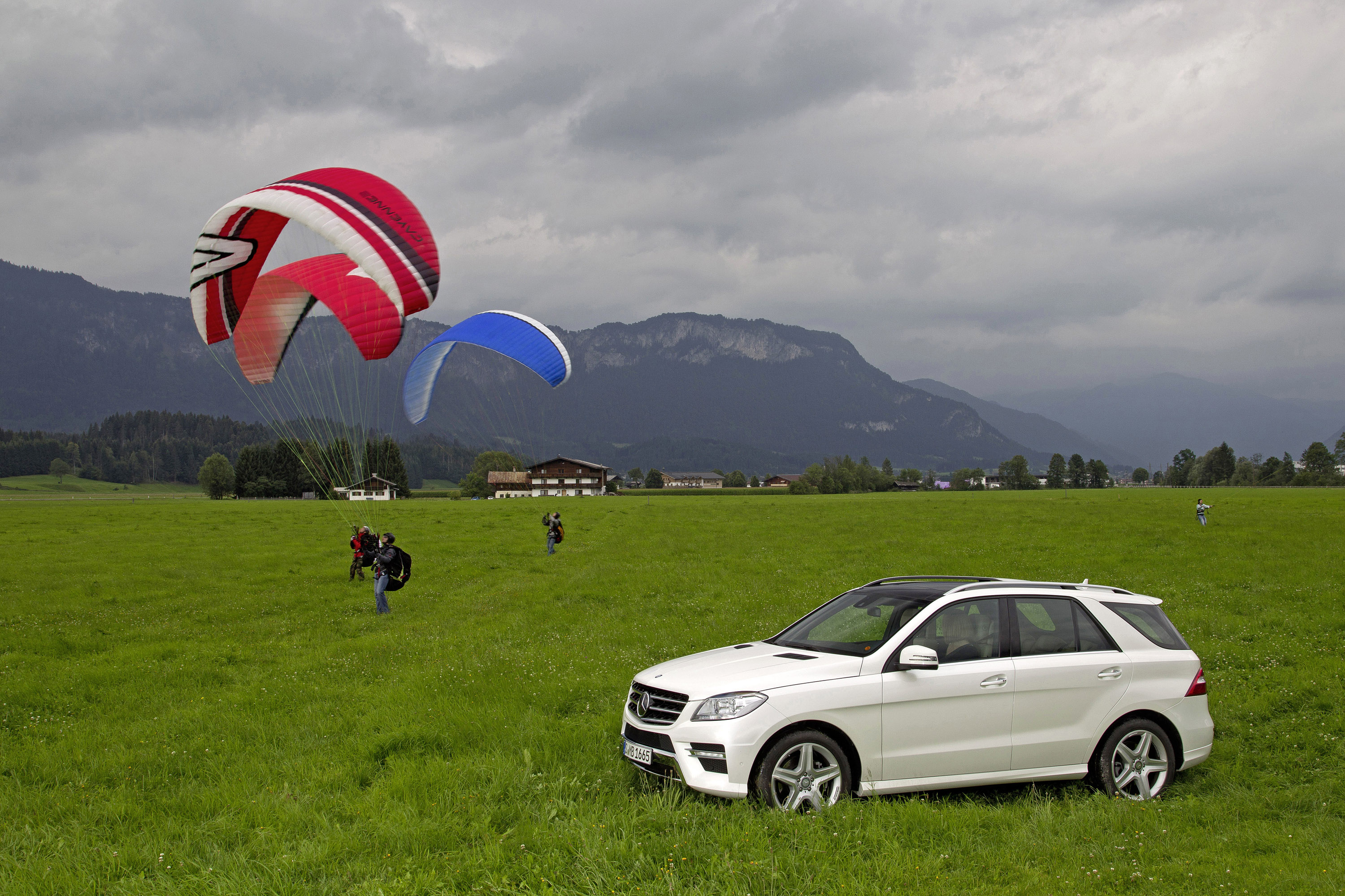 Mercedes-Benz M-Class photo #40