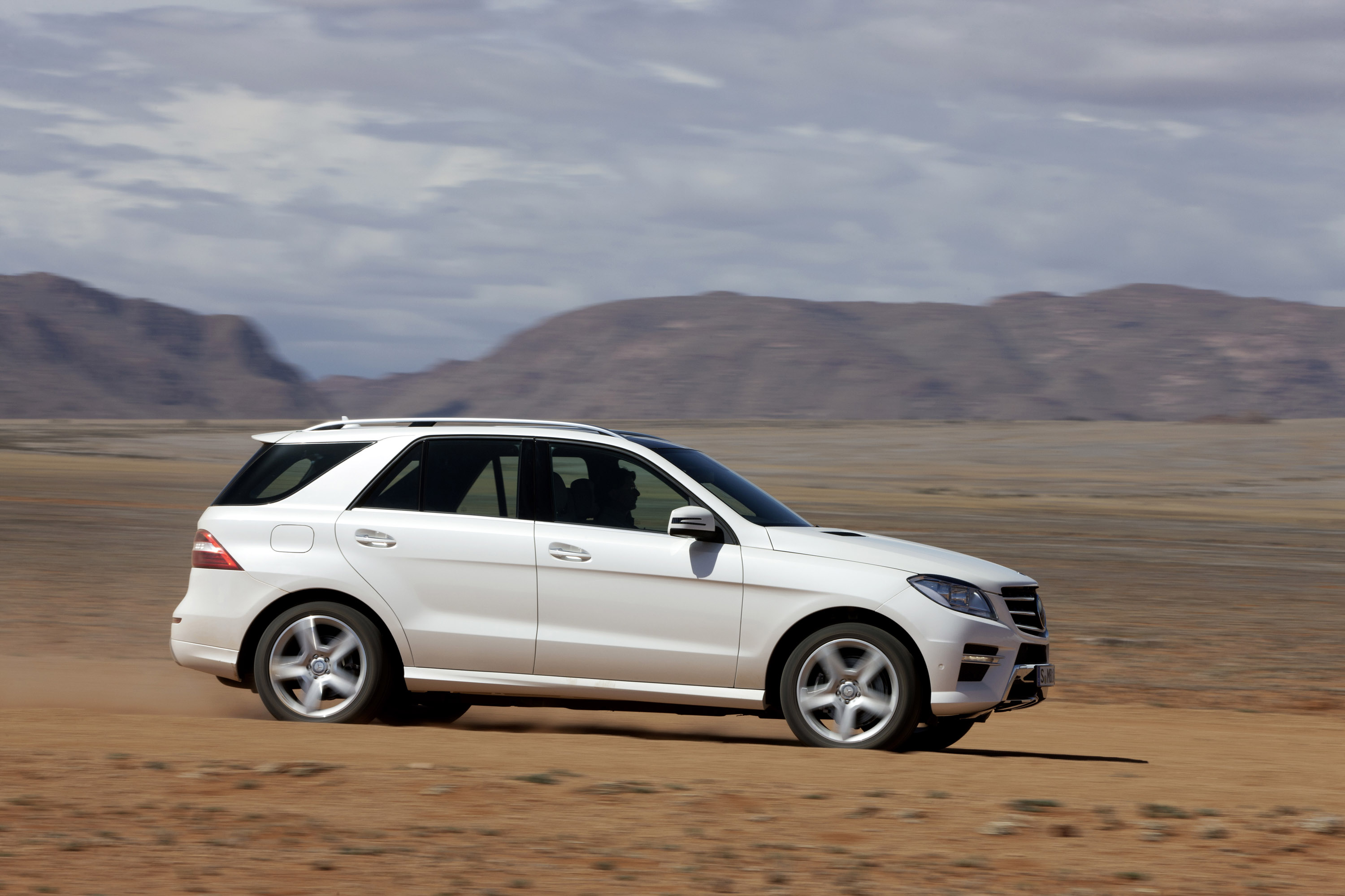 Mercedes-Benz M-Class photo #45