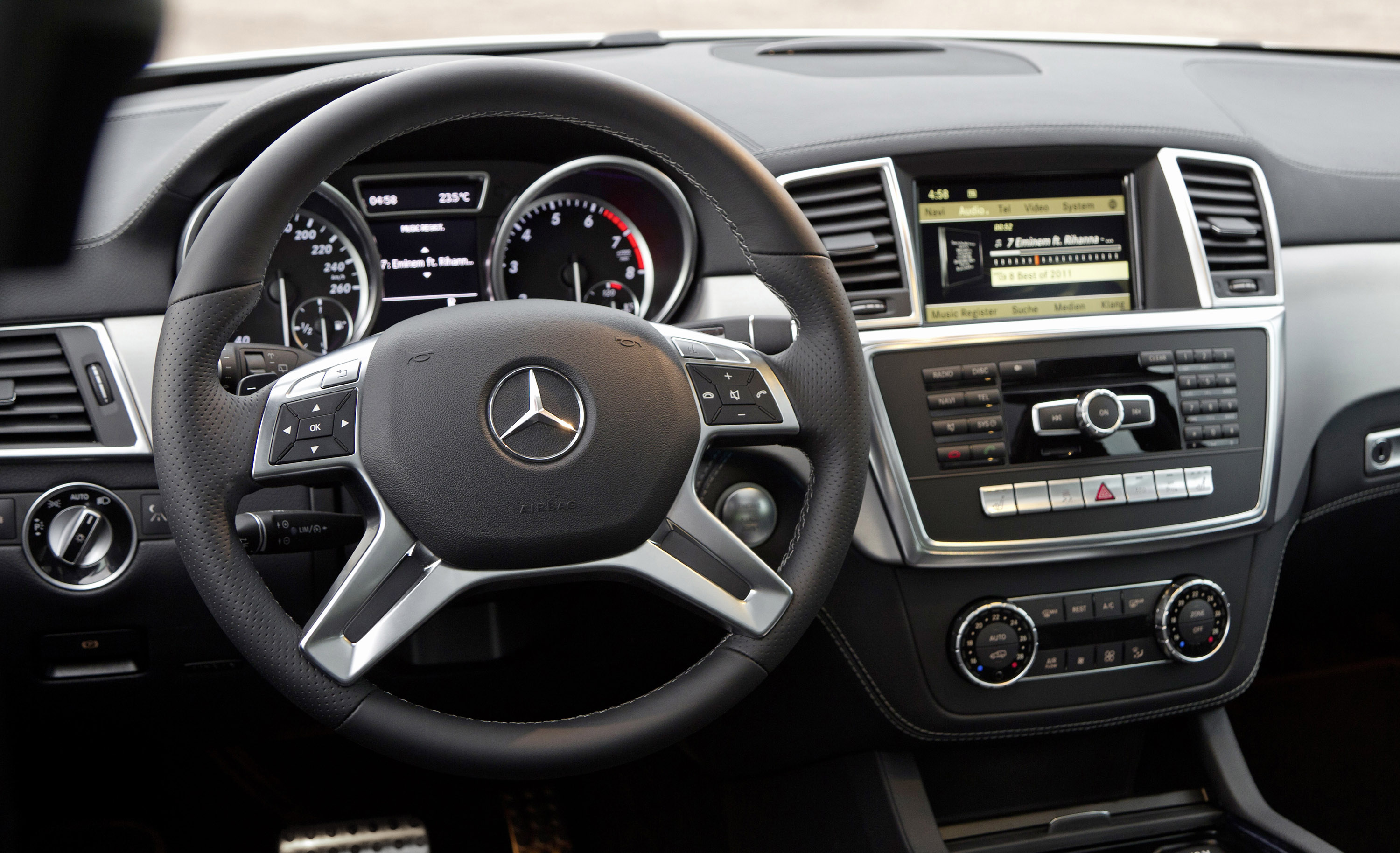 Mercedes-Benz M-Class photo #58