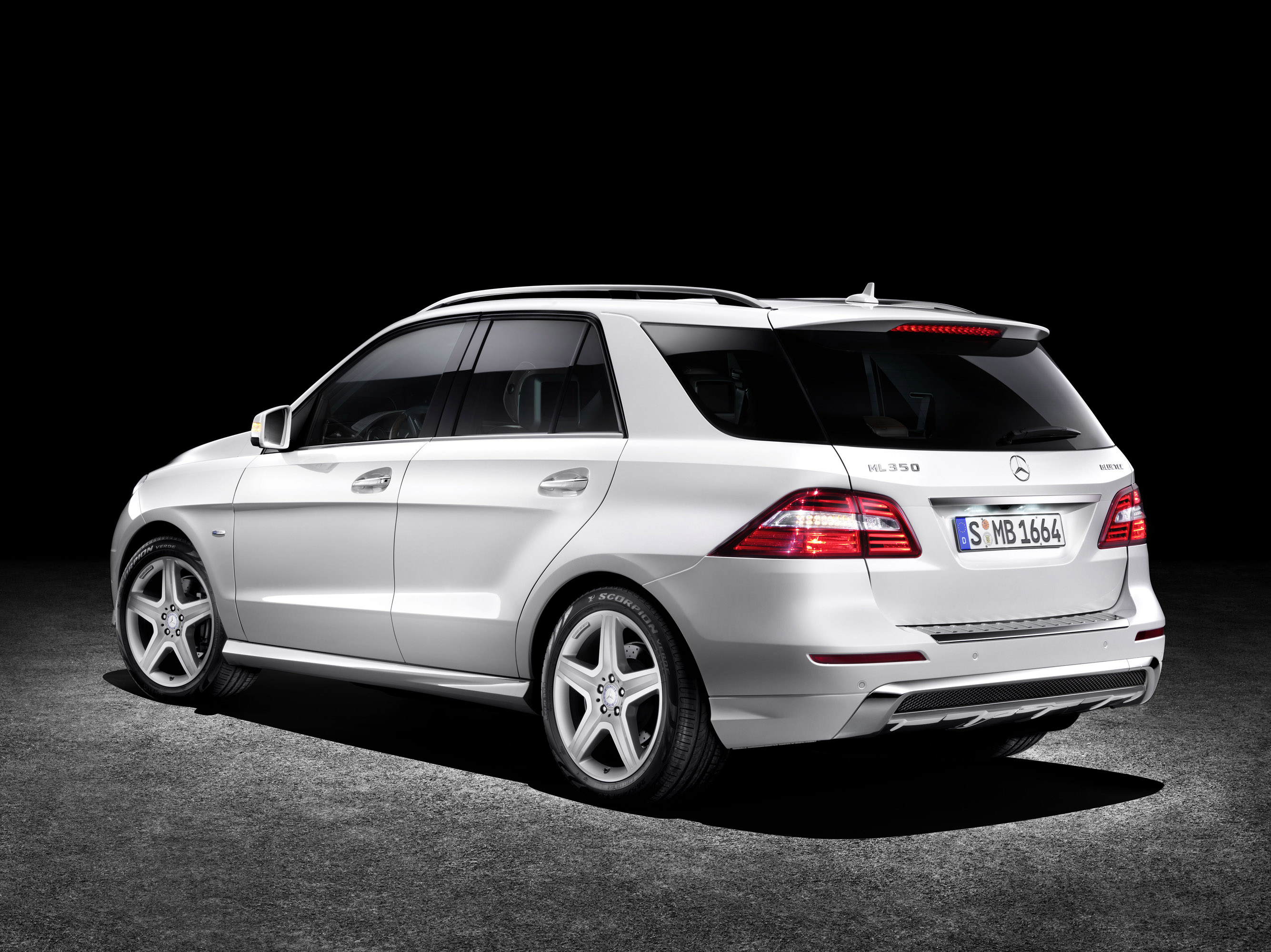 Mercedes-Benz M-Class photo #66