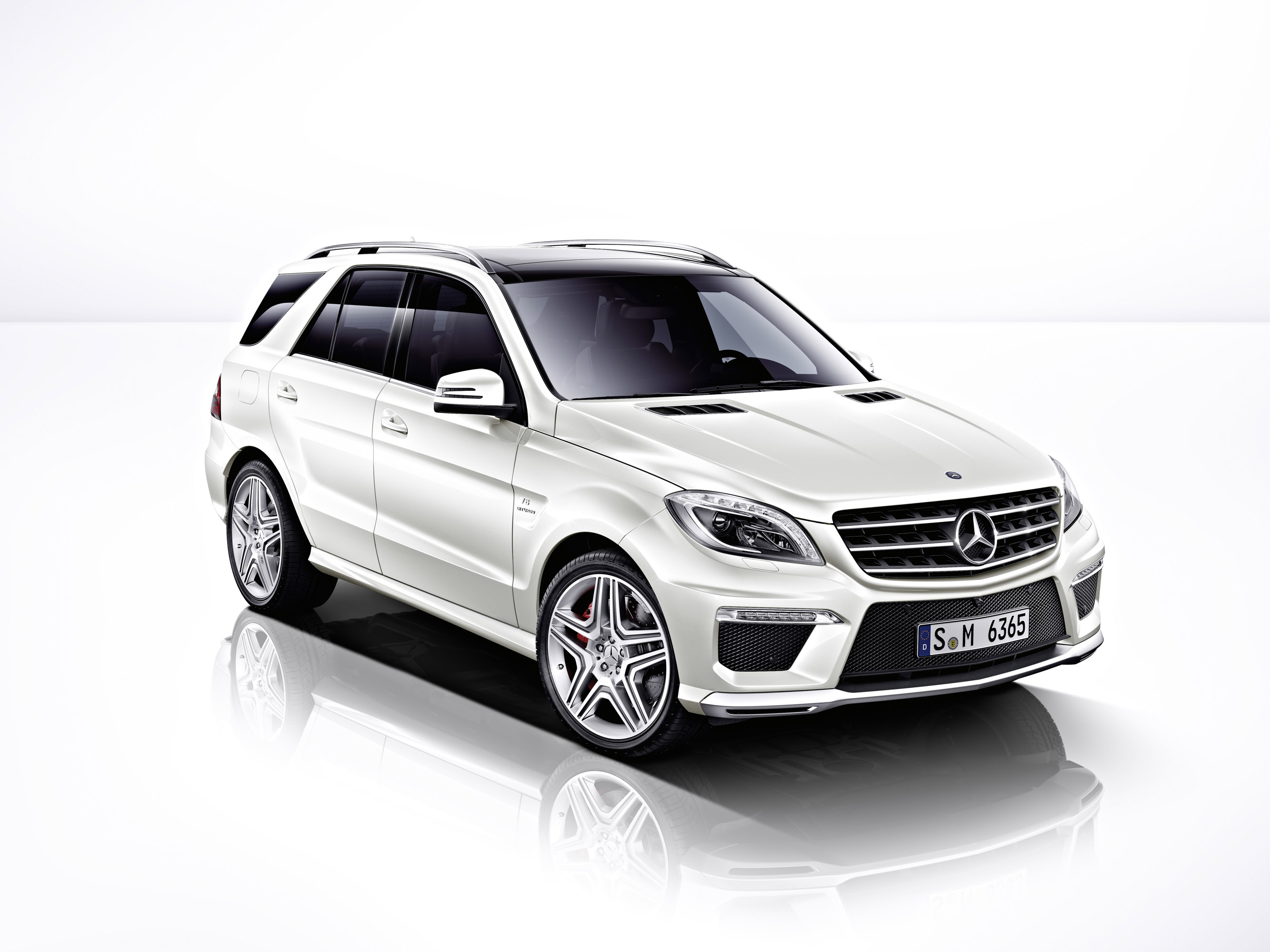 Mercedes-Benz ML63 AMG photo #2