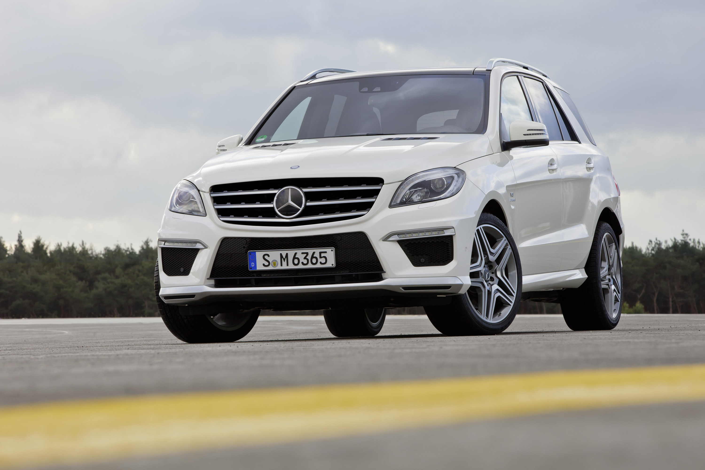 Mercedes-Benz ML63 AMG photo #4