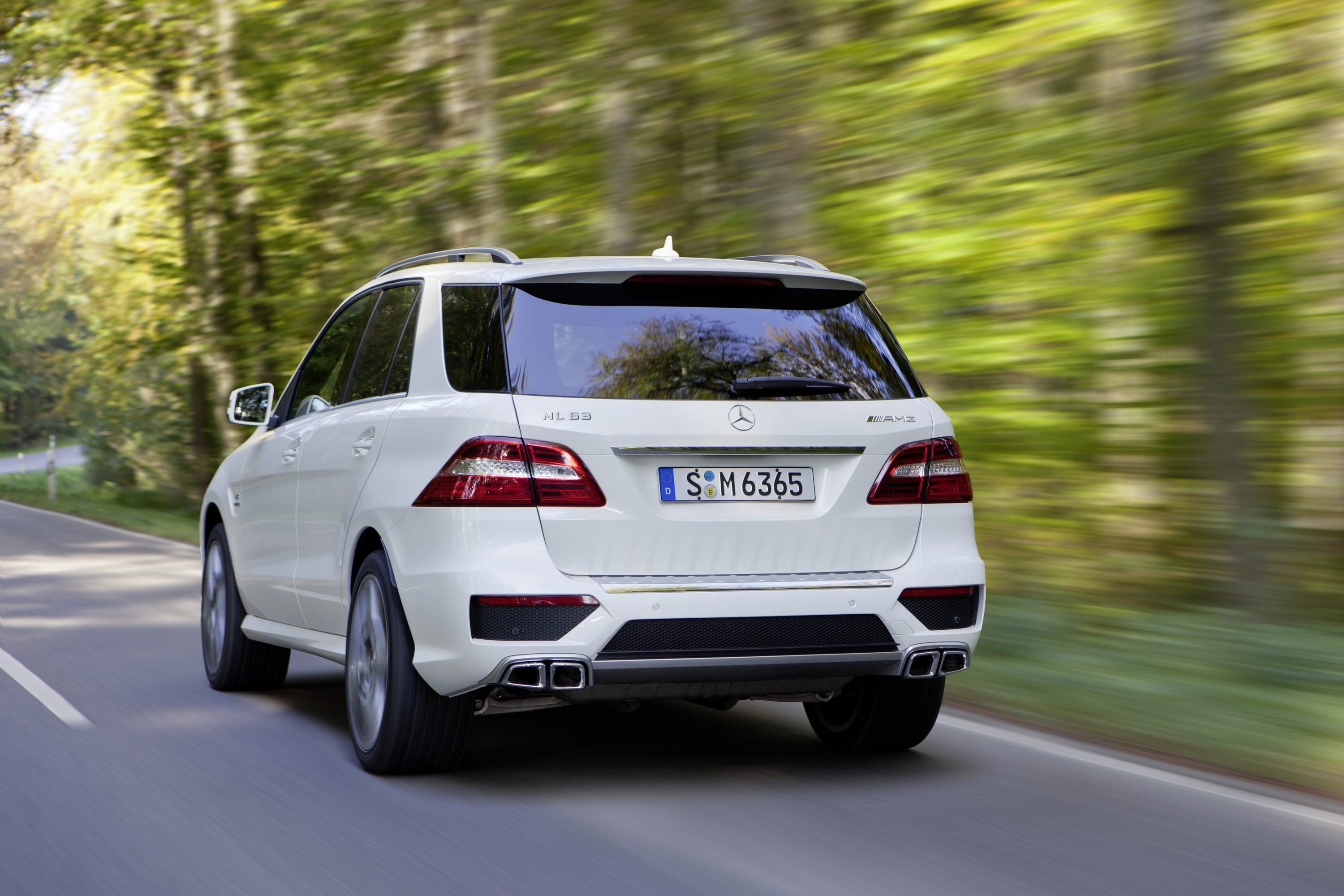 Mercedes-Benz ML63 AMG photo #19