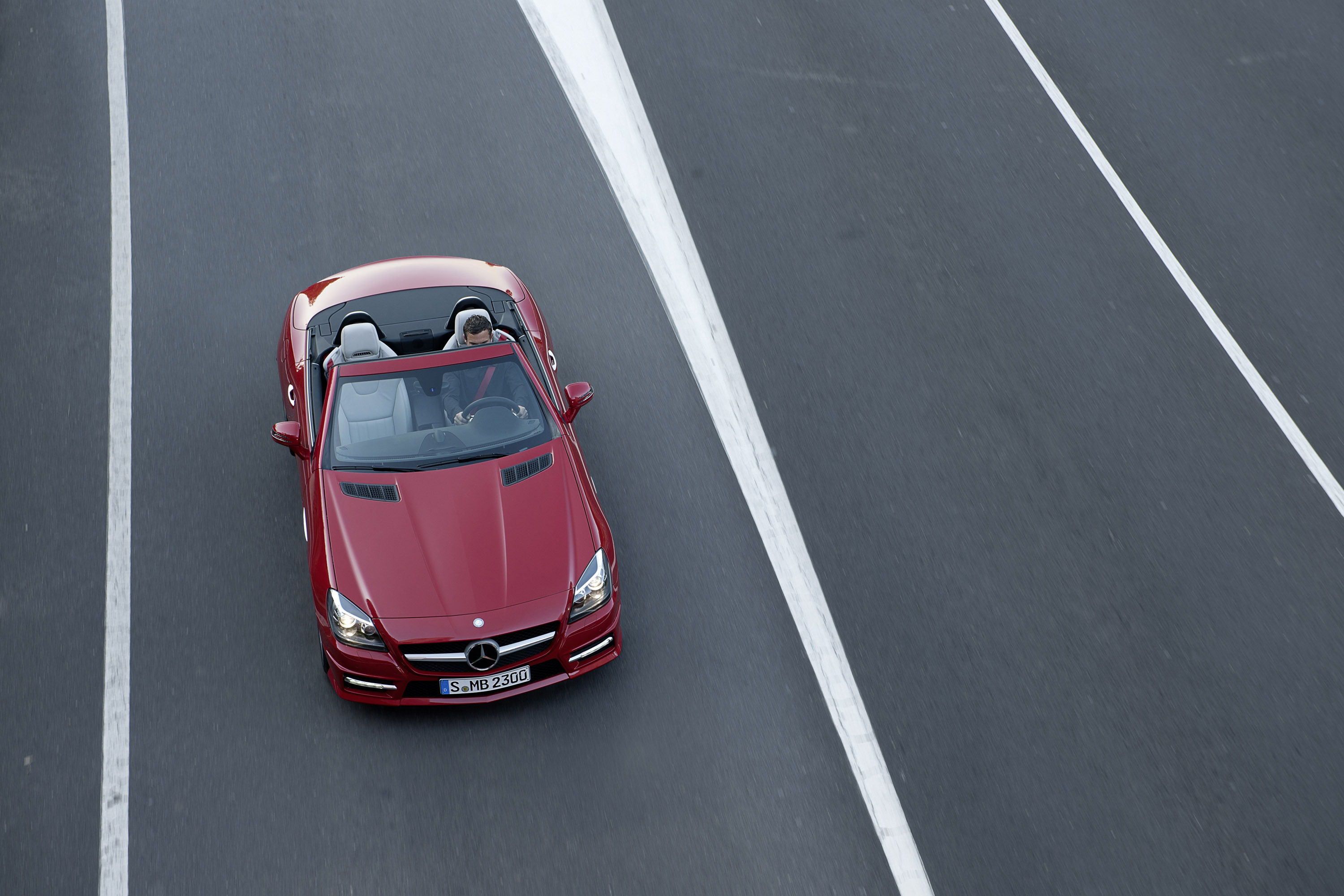 Mercedes-Benz SLK350 photo #21