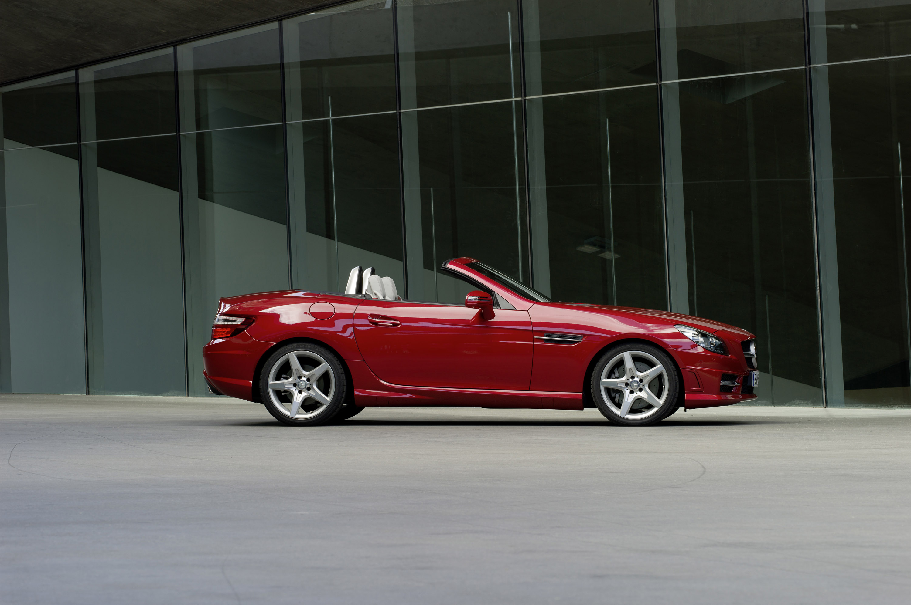 Mercedes-Benz SLK350 photo #47