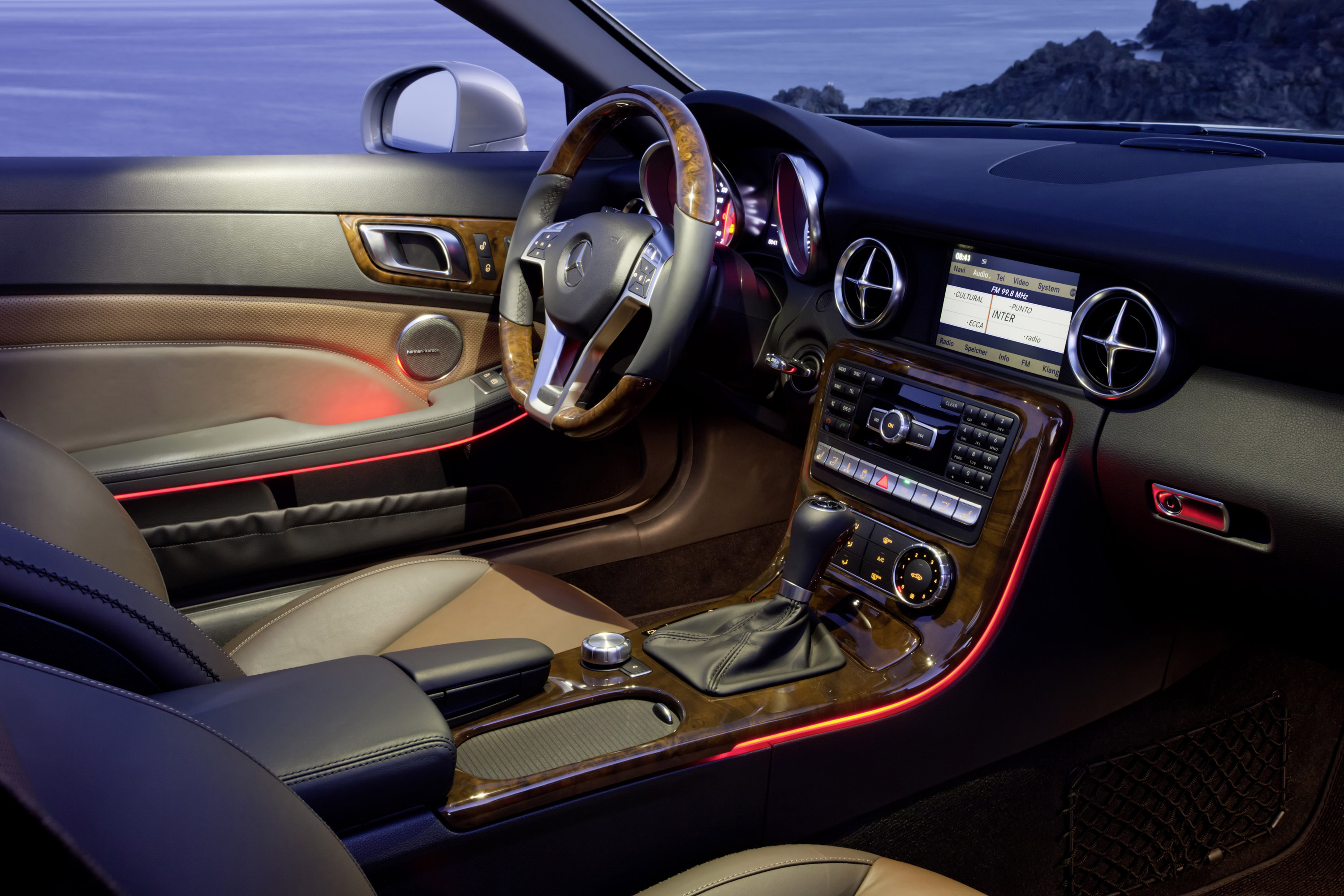 Mercedes-Benz SLK350 photo #54