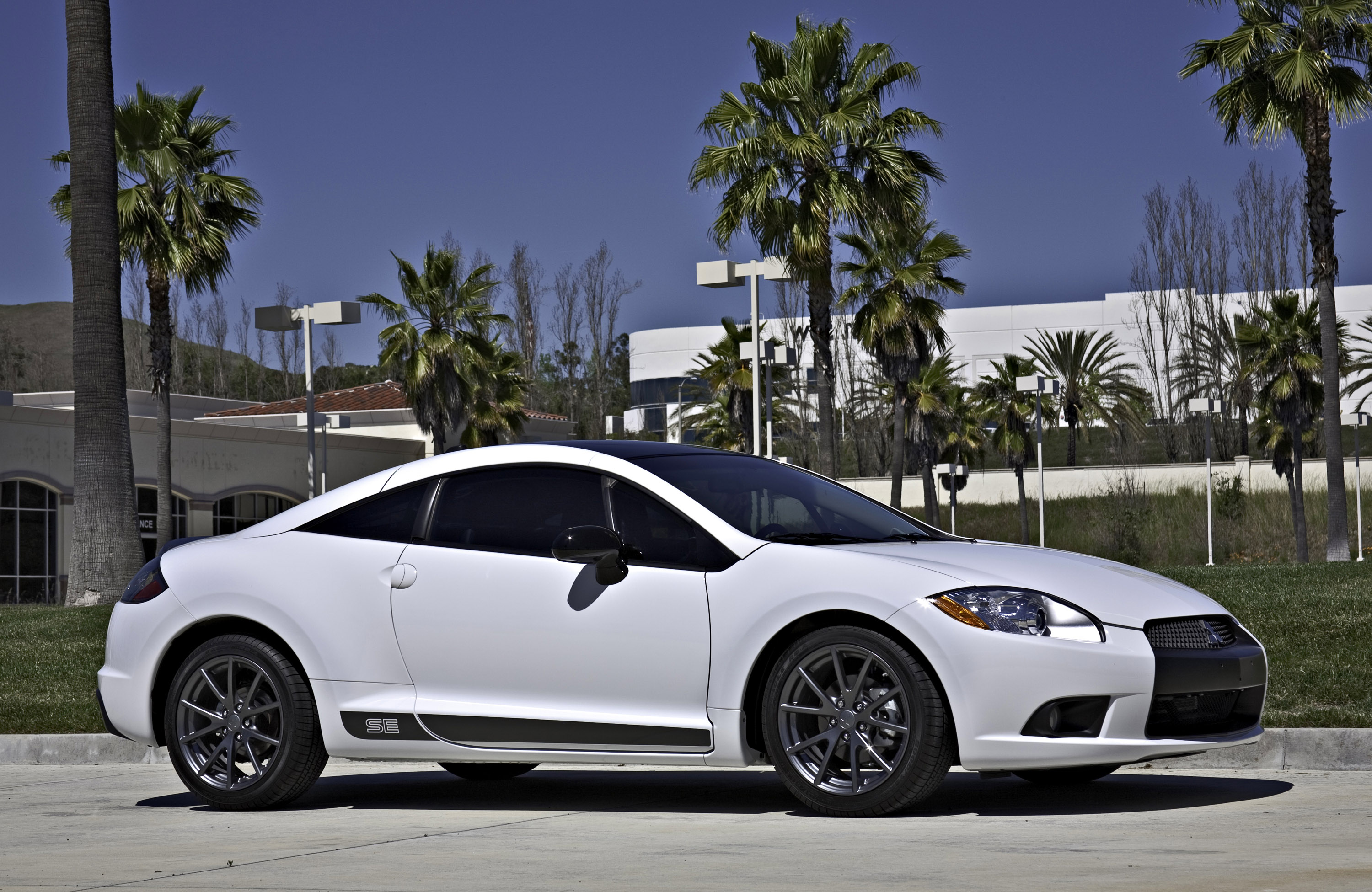 Mitsubishi Eclipse photo #4